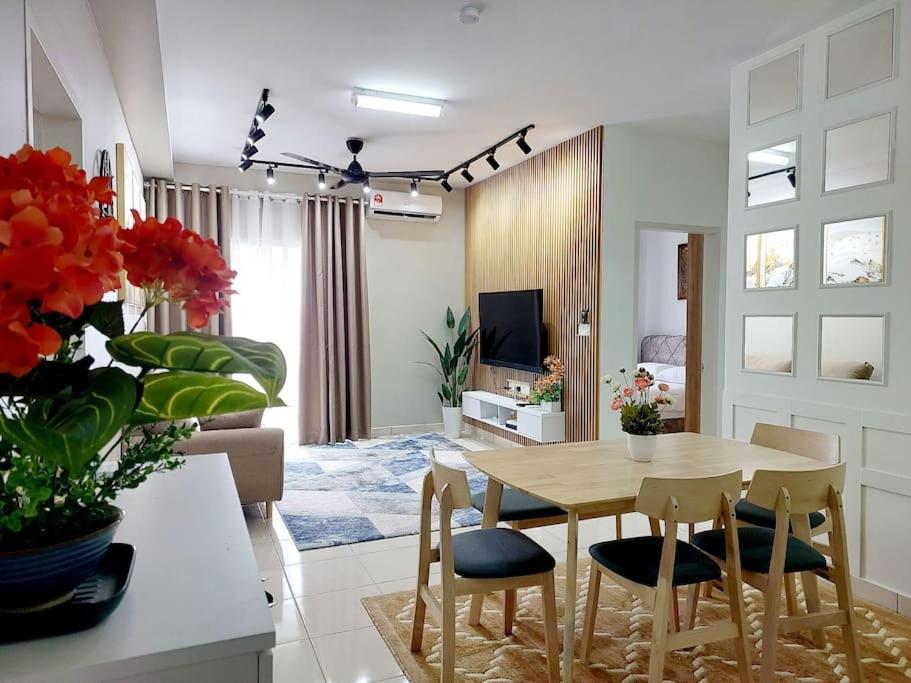 Three-Bedroom Apartment photo 1