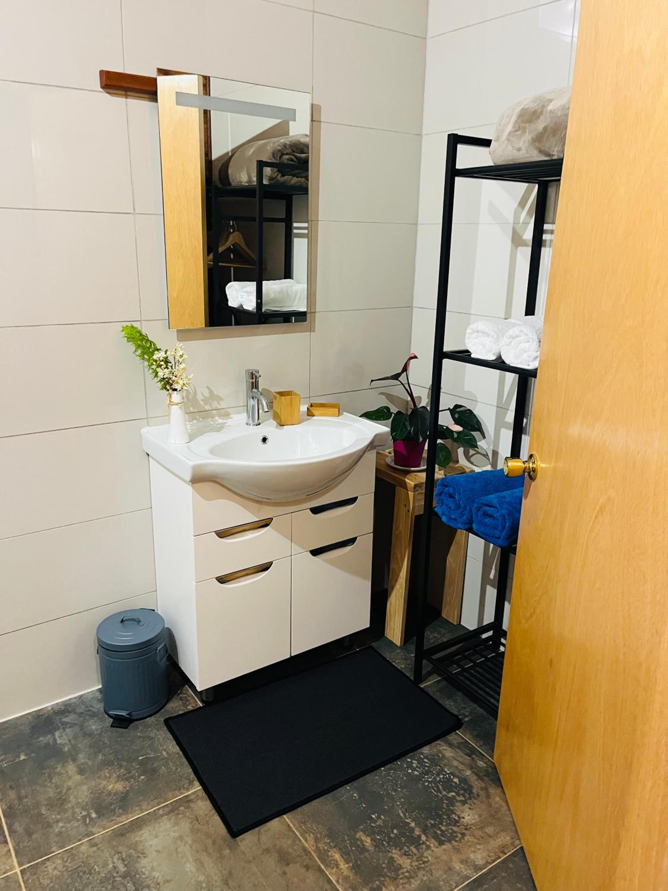 One-Bedroom House photo 3