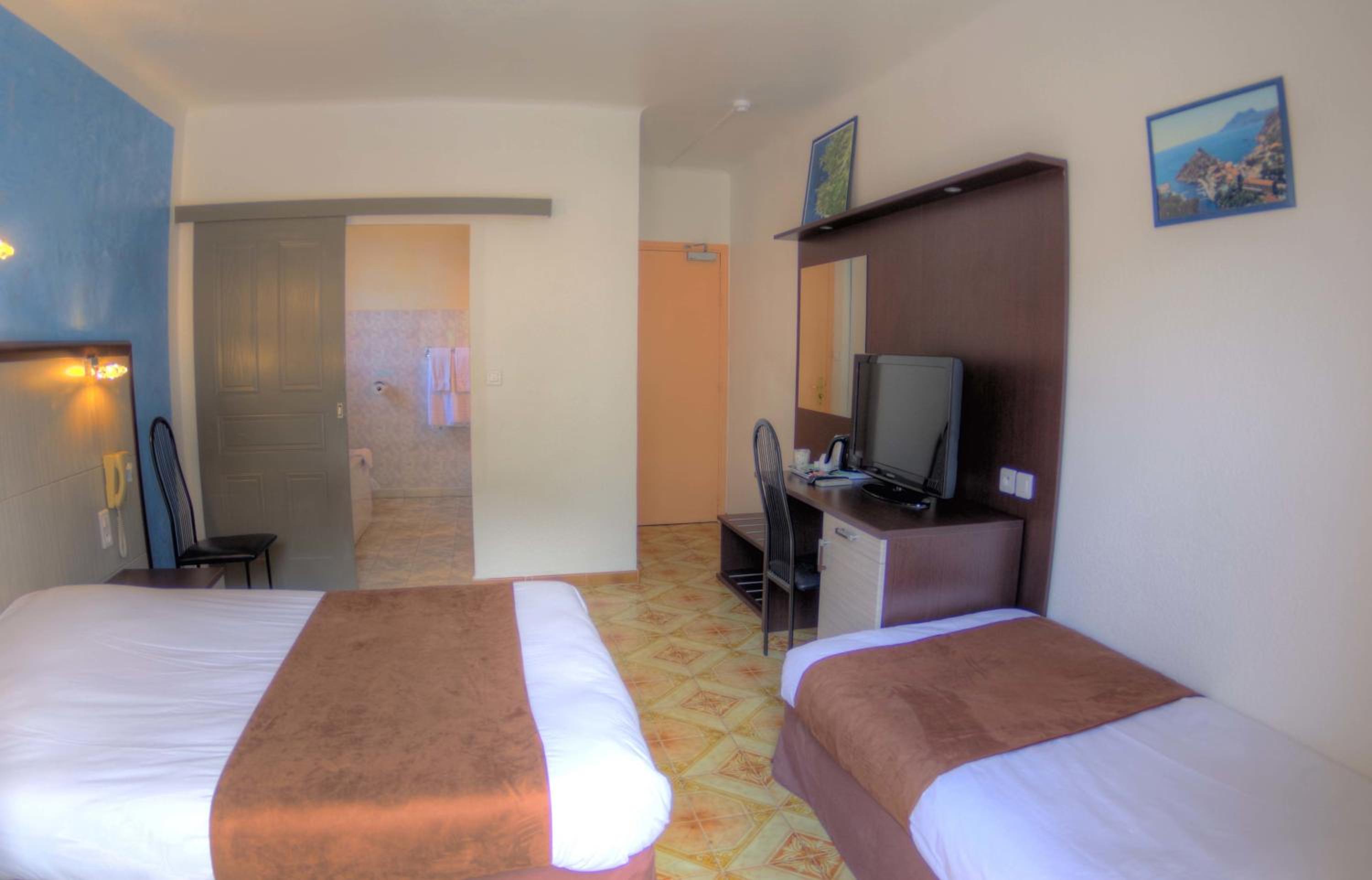 Triple Room - Sea view photo 3