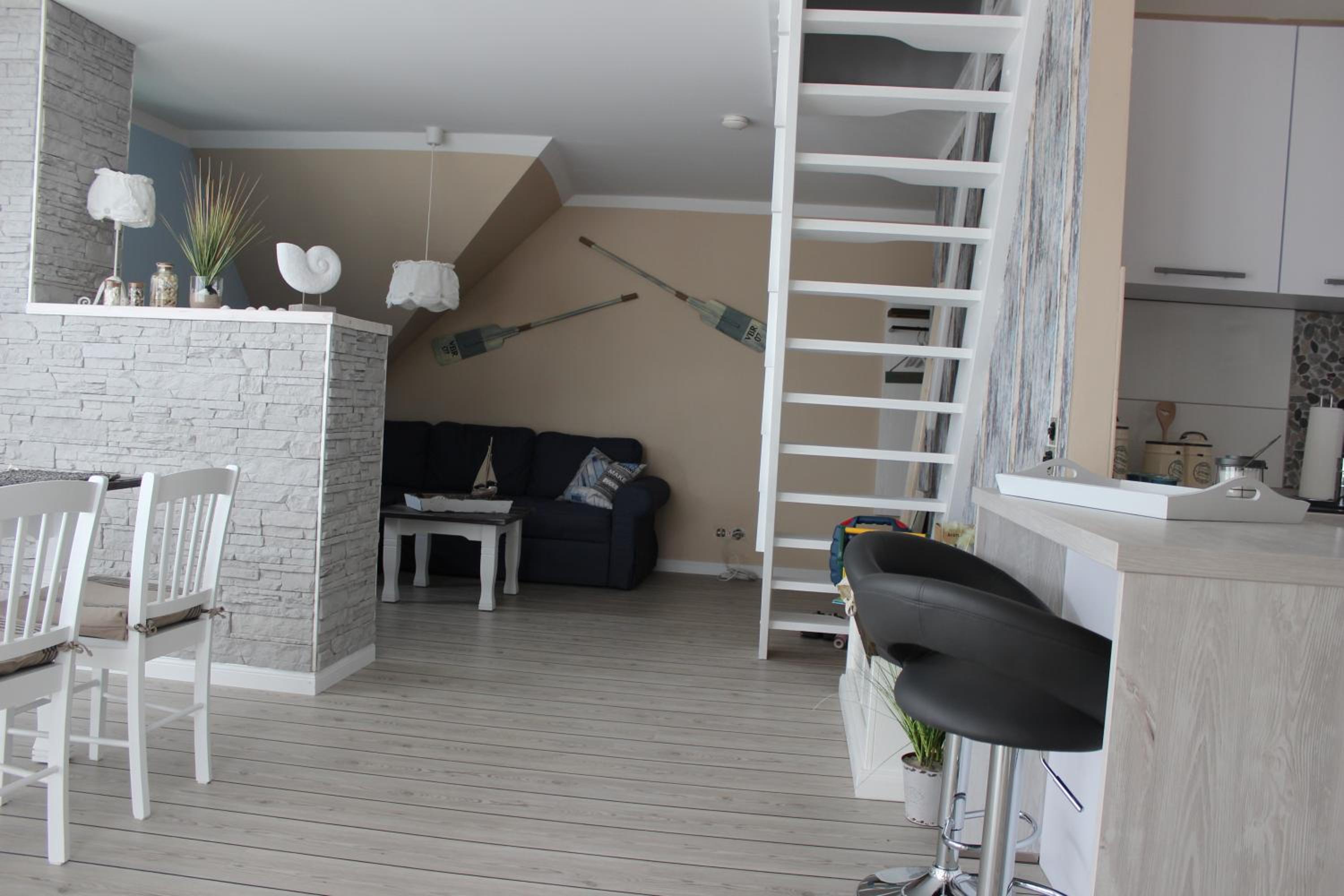 Apartment - Split Level - Photo 32