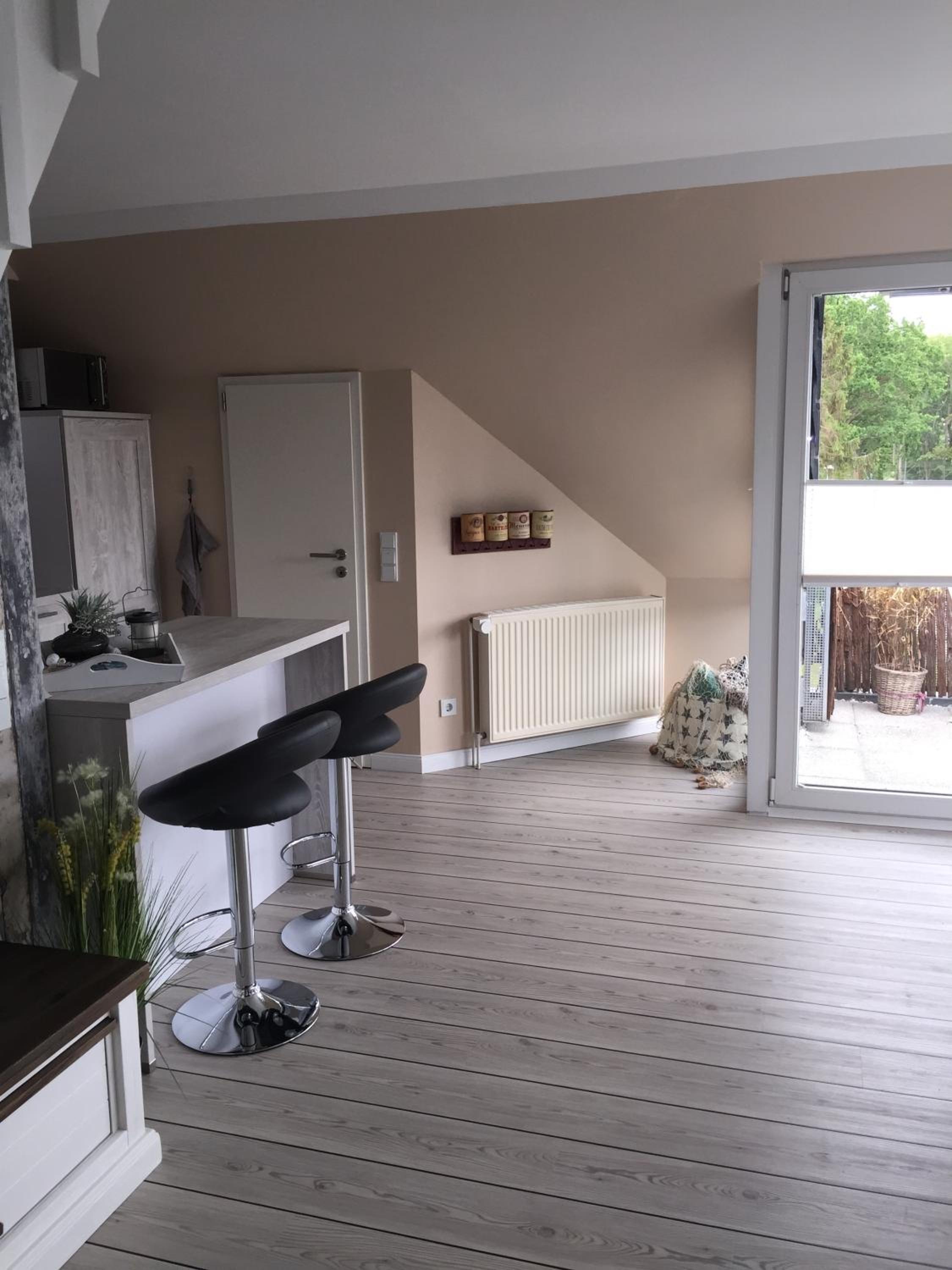 Apartment - Split Level - Photo 3