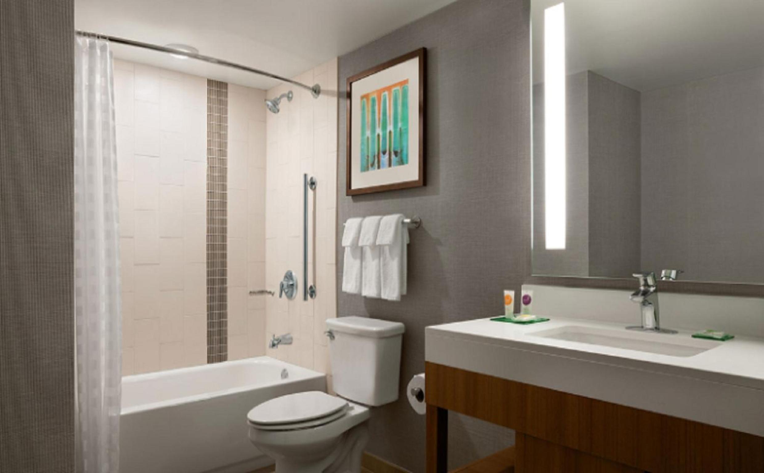 Two-Bedroom Suite - Photo 2