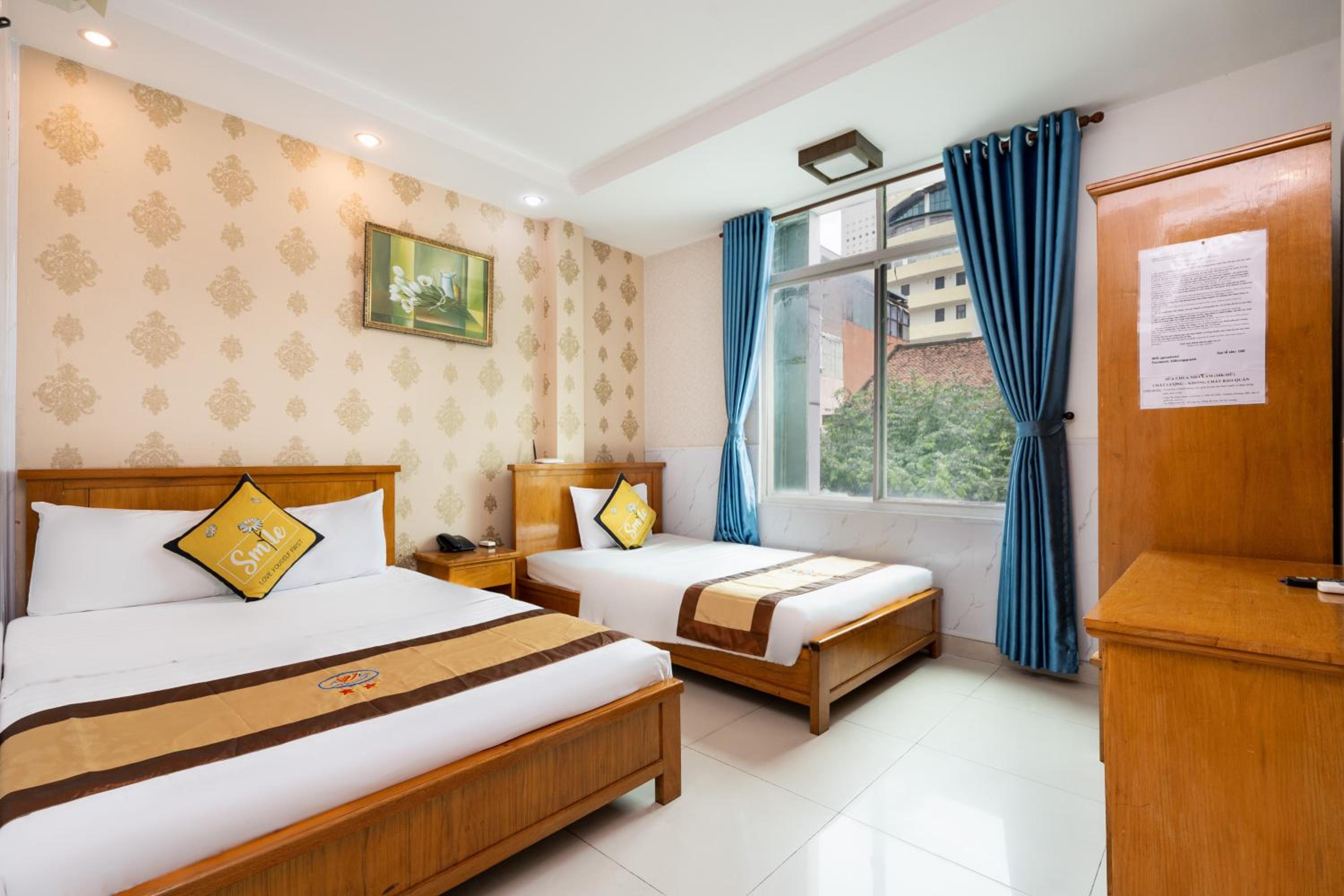 Triple Room with City View