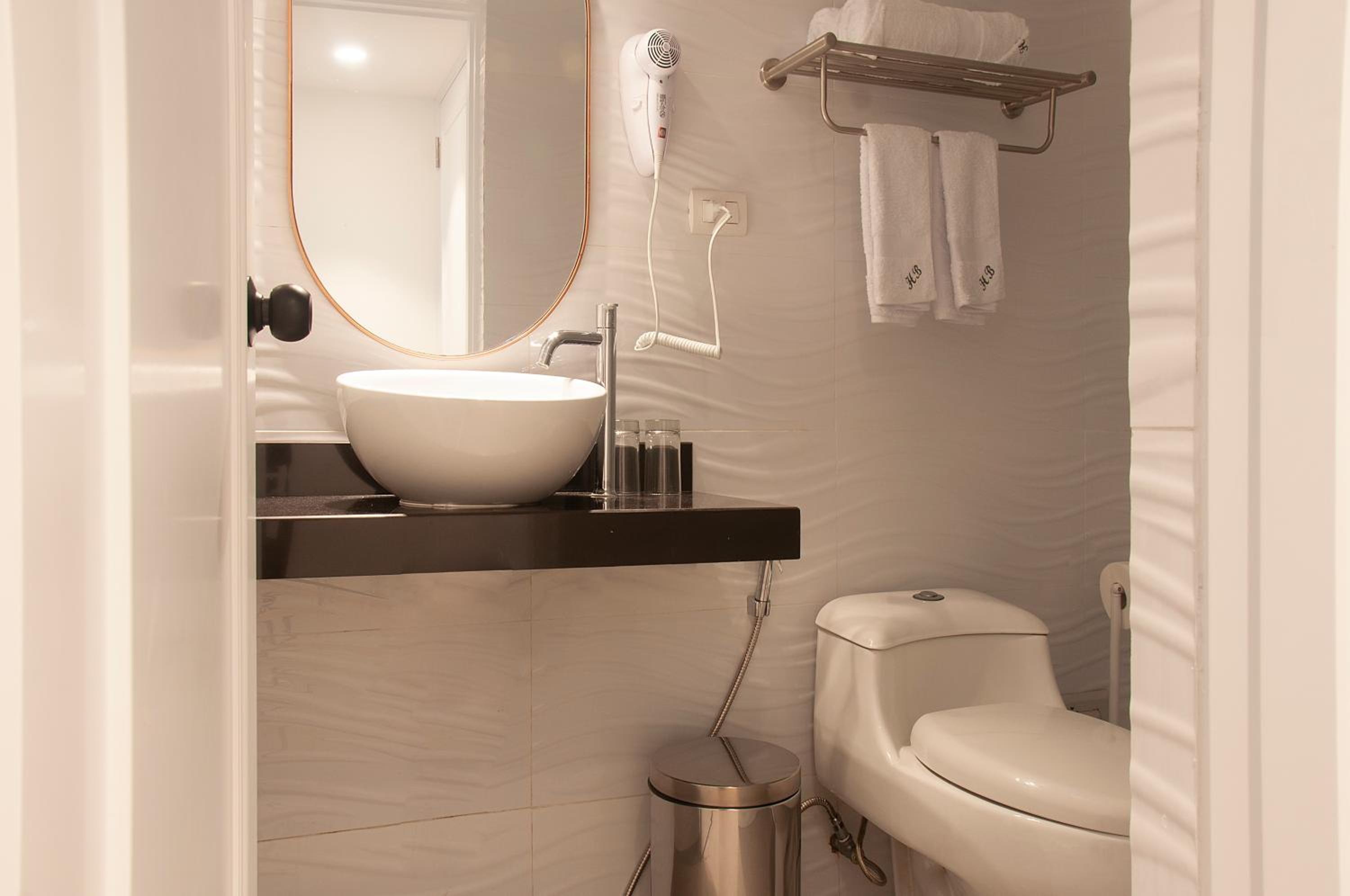 Twin Room - Photo 5