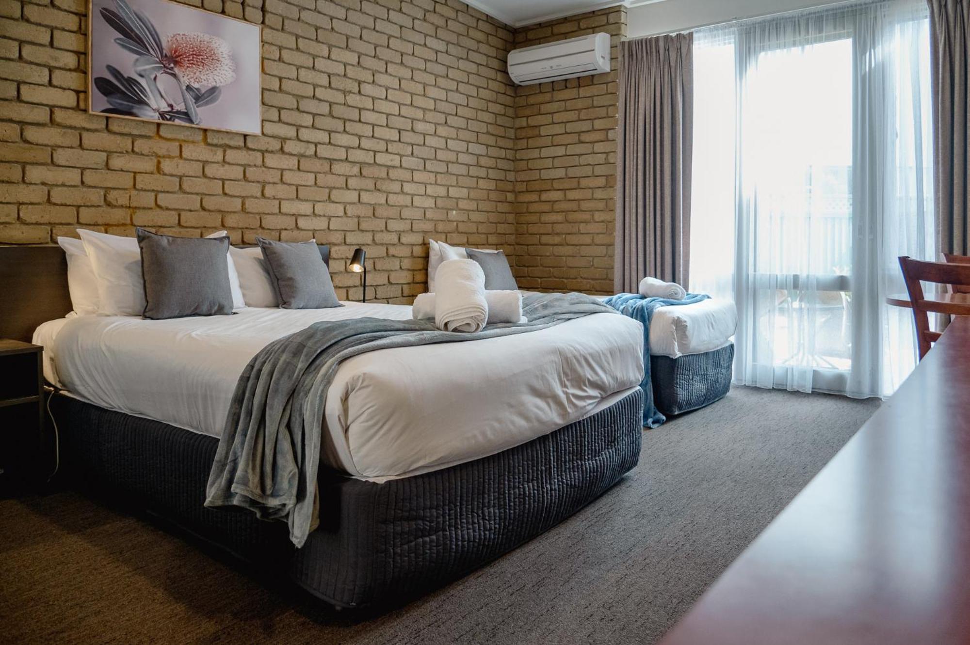 Superior Twin Room photo 2
