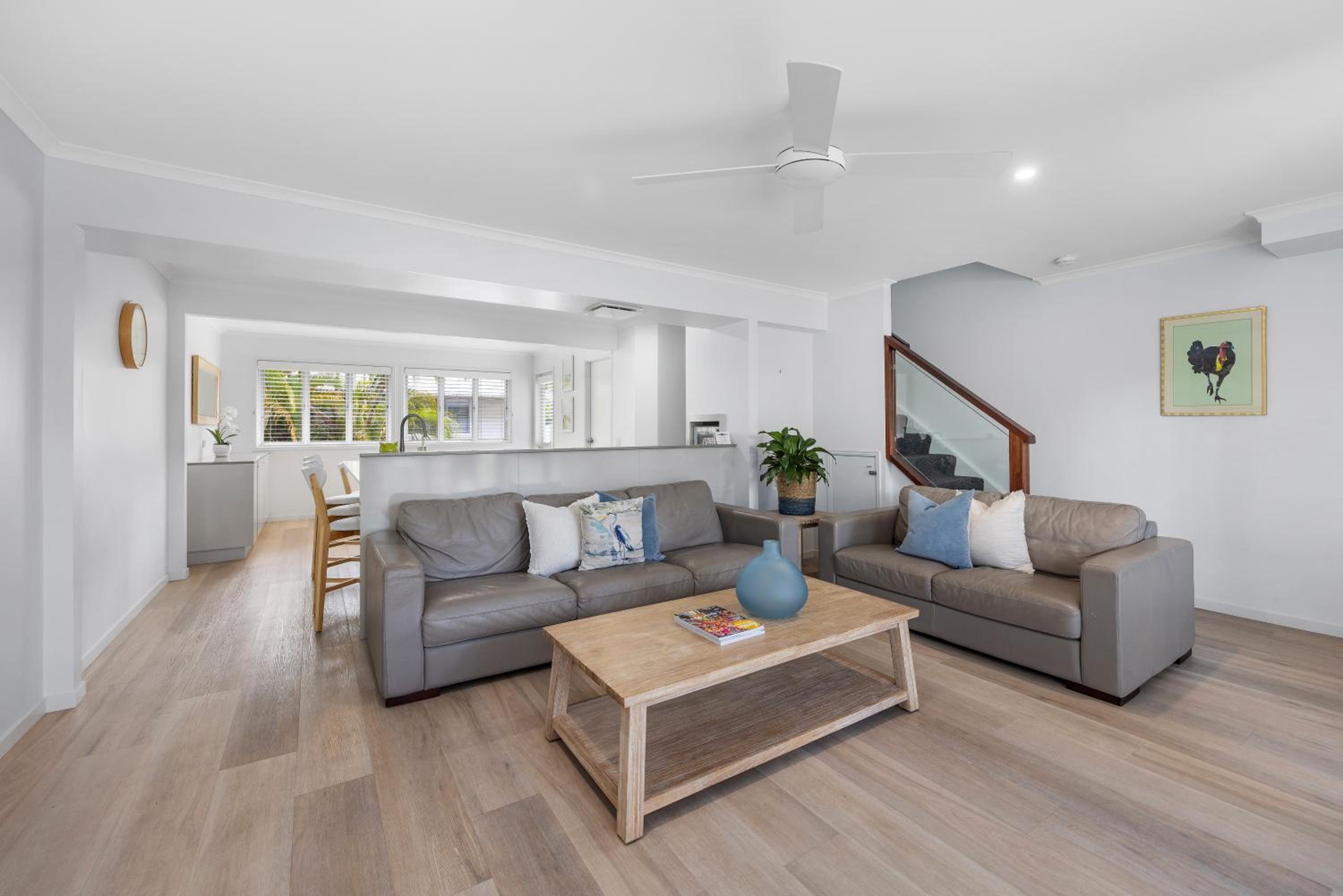 Executive Three-Bedroom Apartment with Balcony photo 1