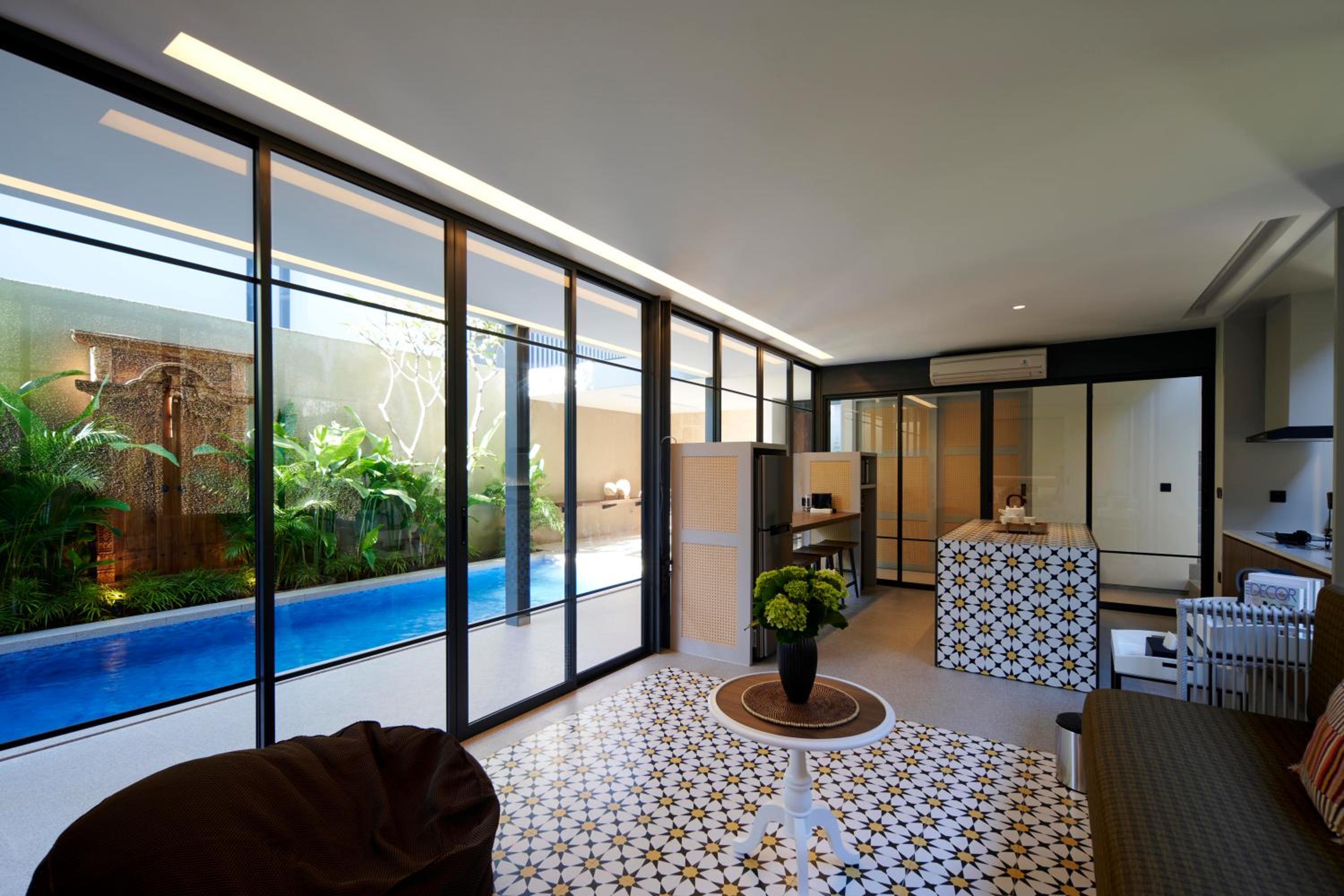 Family Room - Photo 81