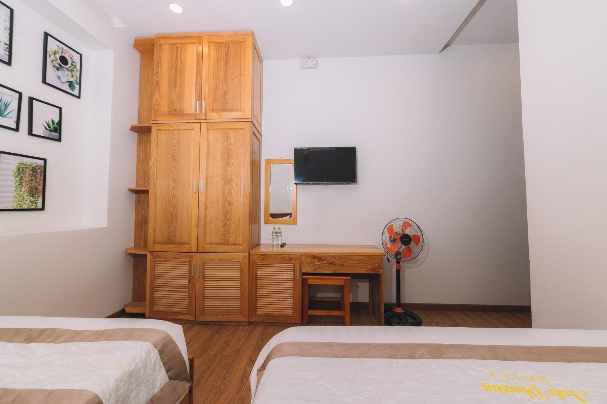 Superior Quadruple Room - Photo 10