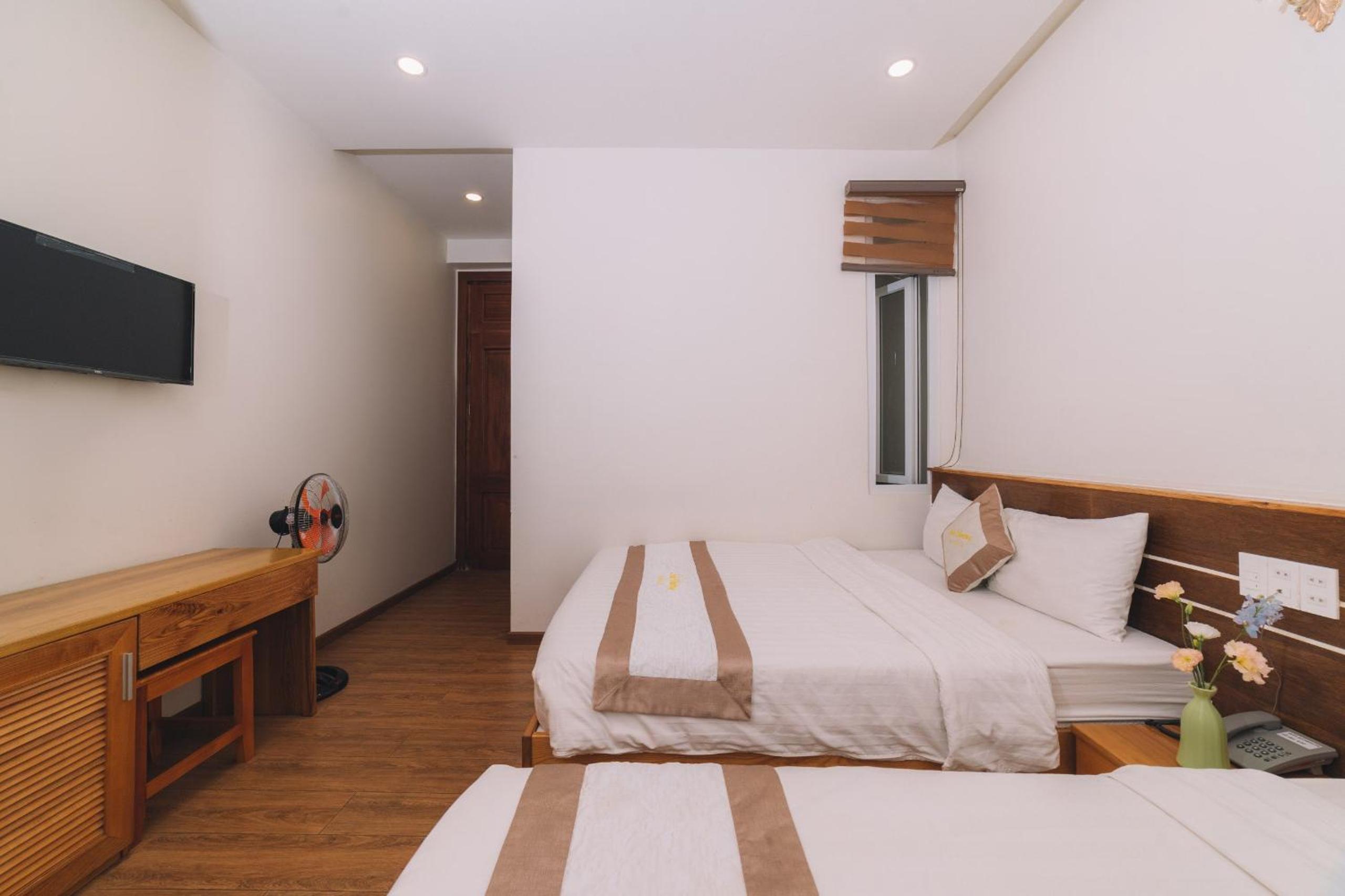 Superior Quadruple Room - Photo 9