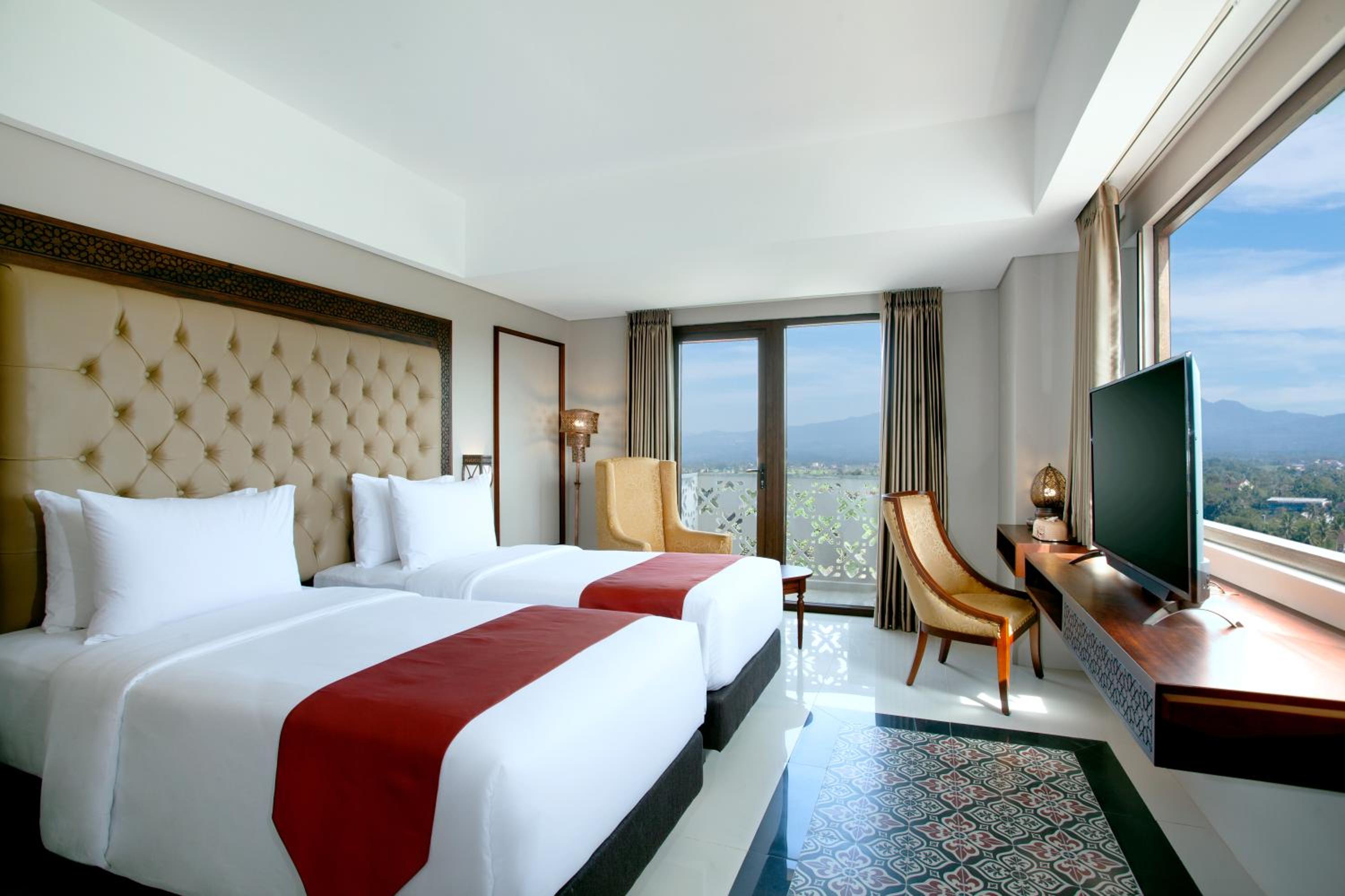 Executive Twin Room with Mountain View - Photo 3