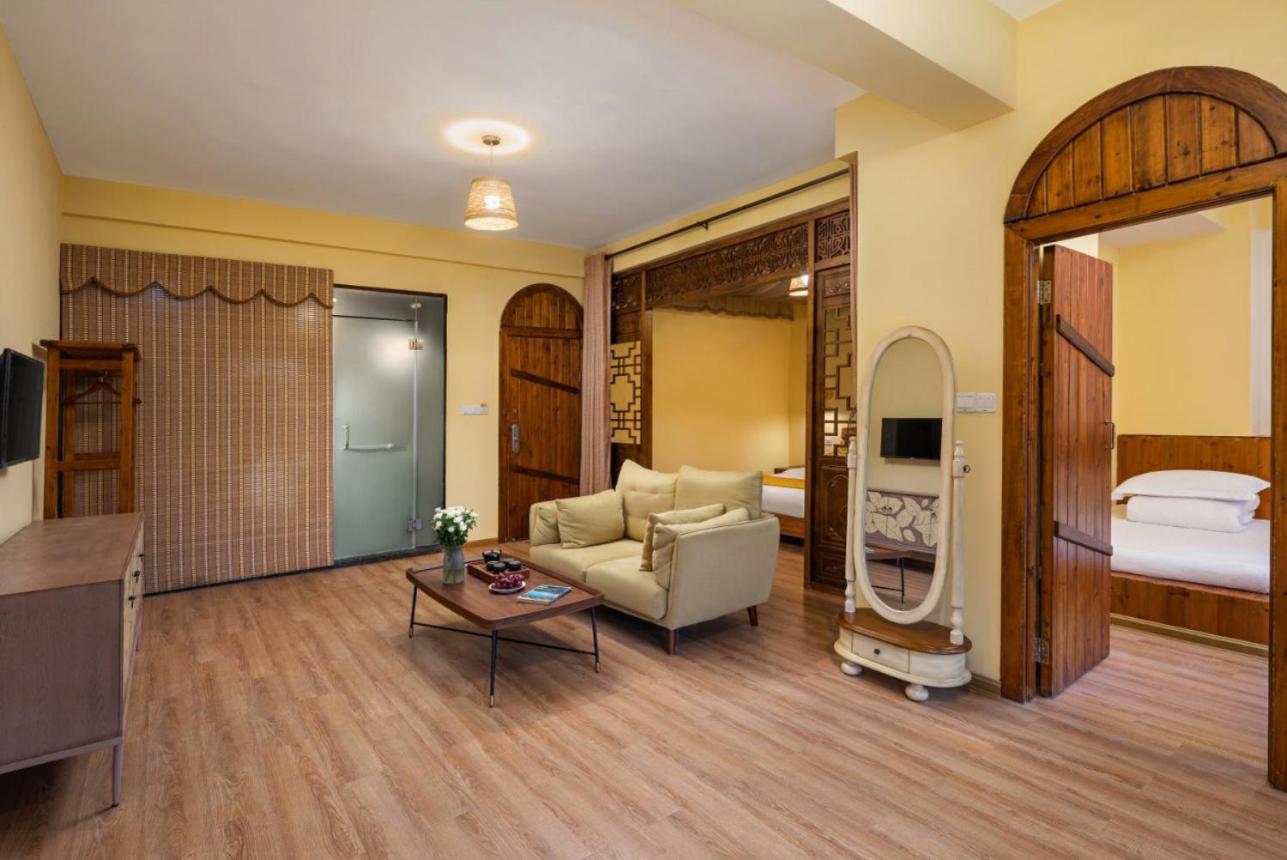 Deluxe Family Room photo 1
