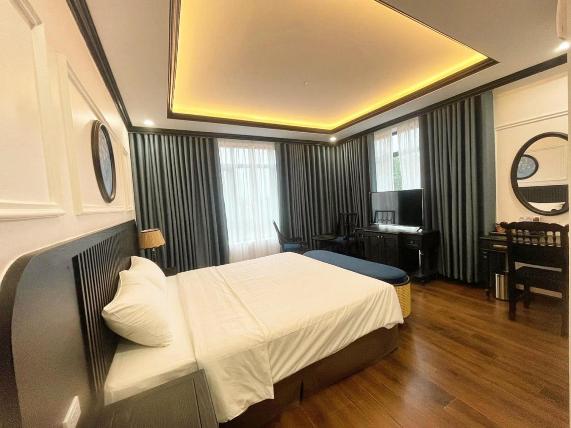 Deluxe Double Room with Castle View