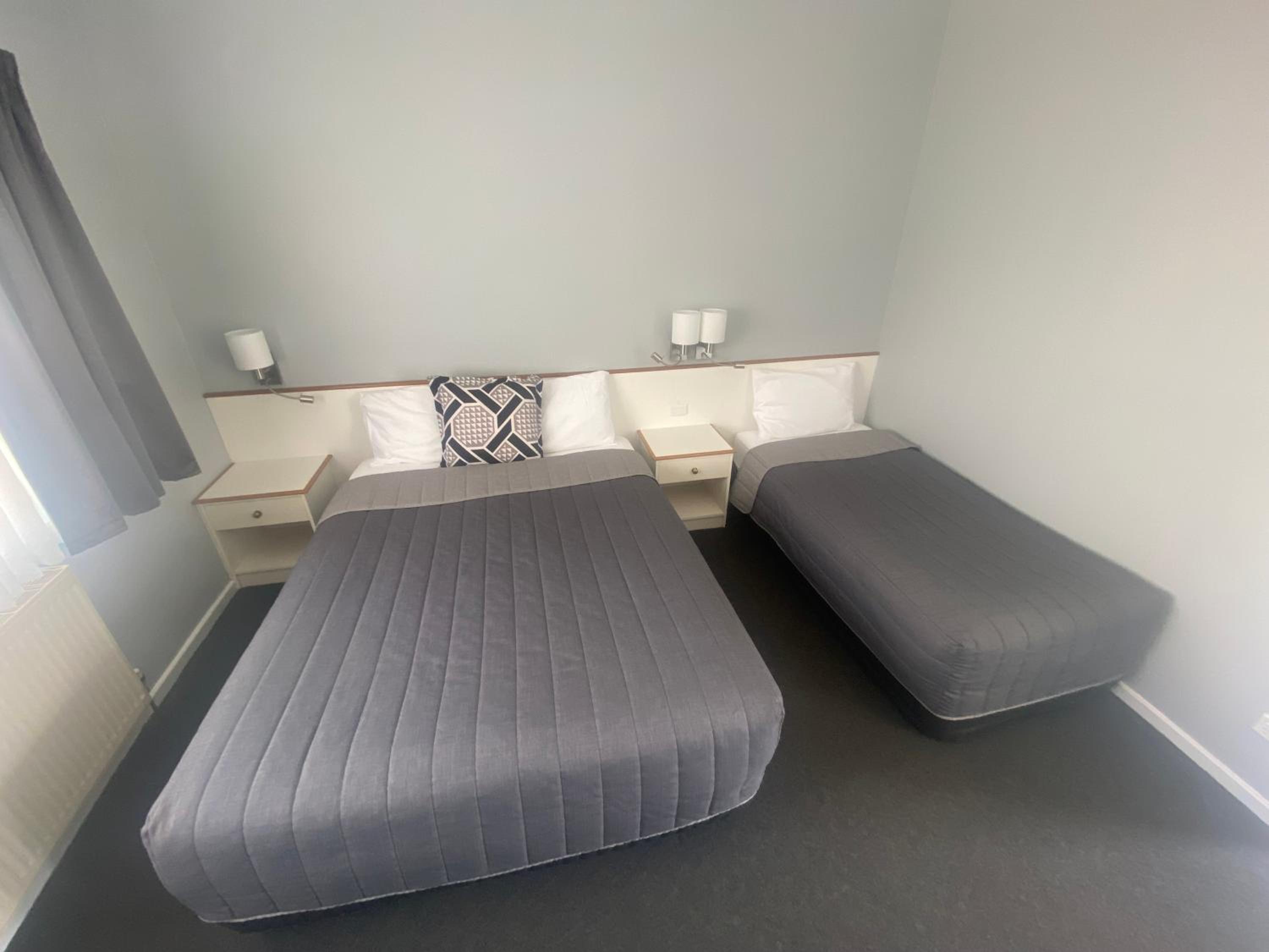 Budget Triple Room - Photo 3