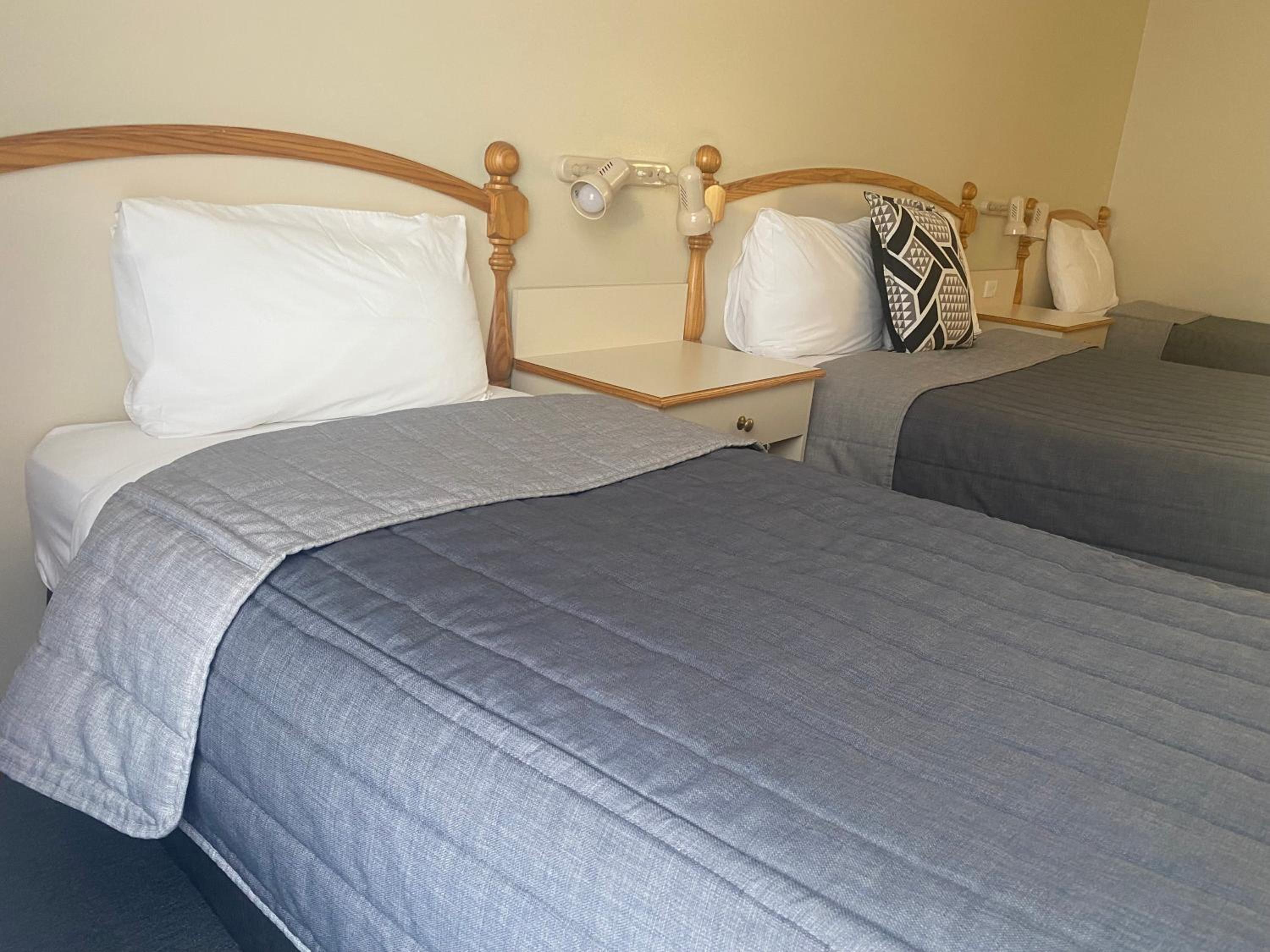 Standard Quadruple Room - Photo 3