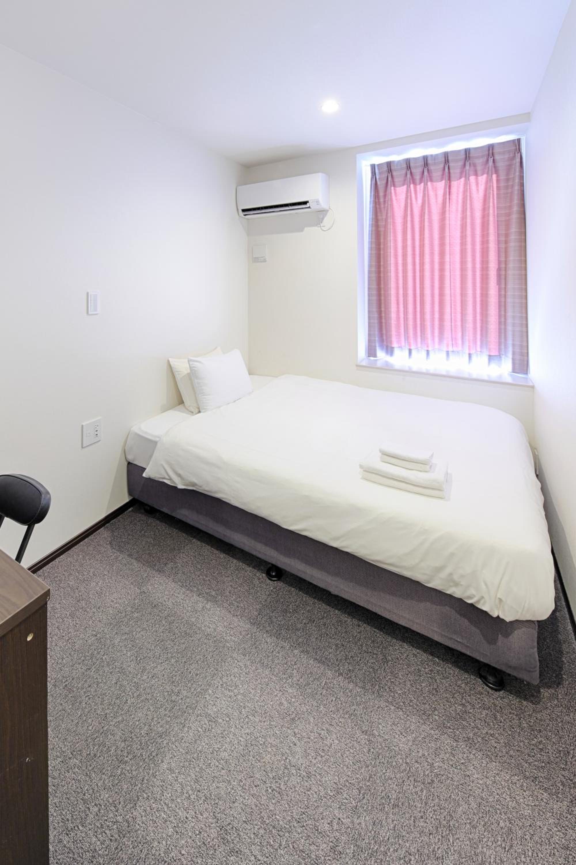 Standard Double Room - Photo 11