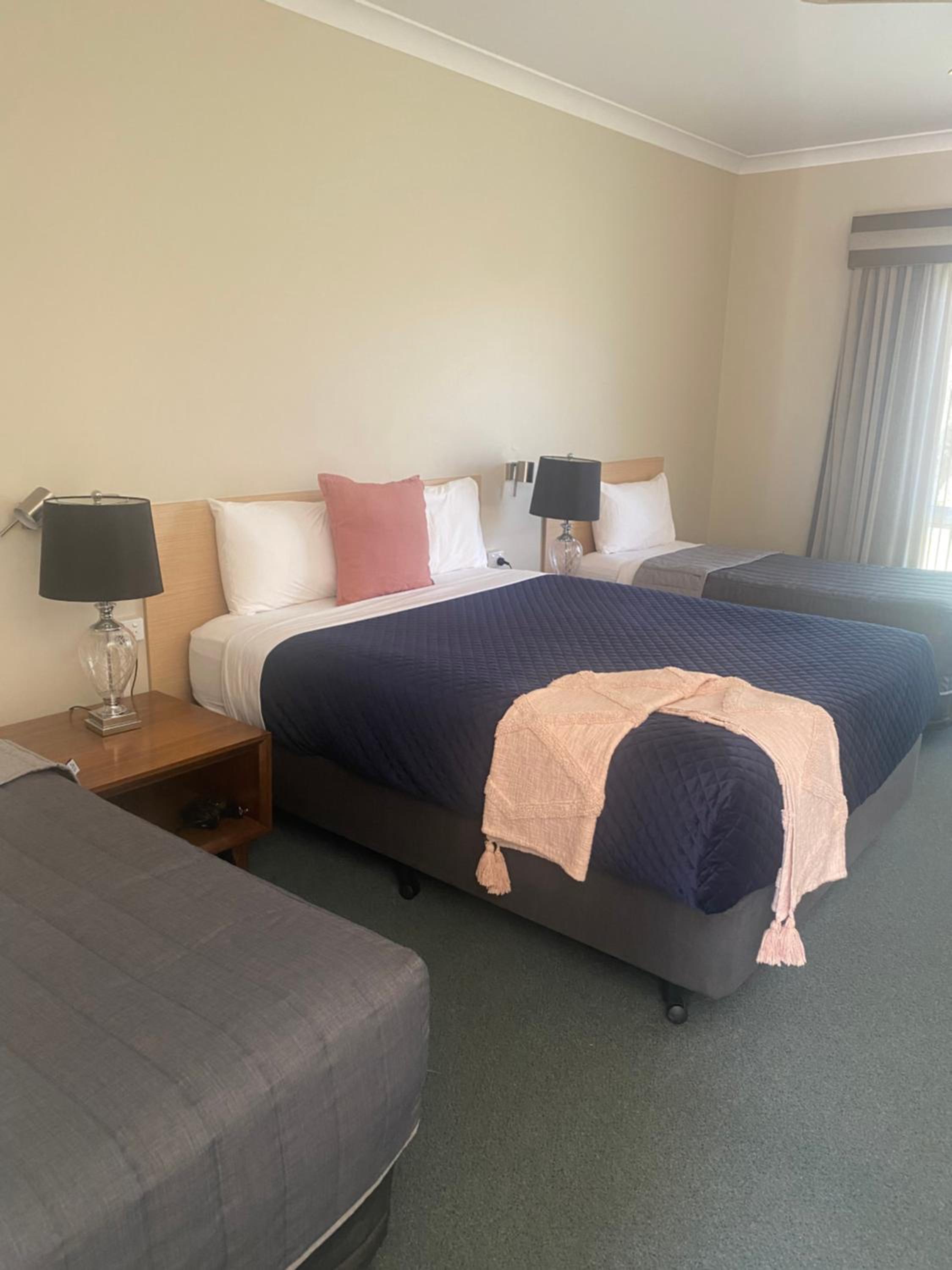 Deluxe Quadruple Room - Photo 2