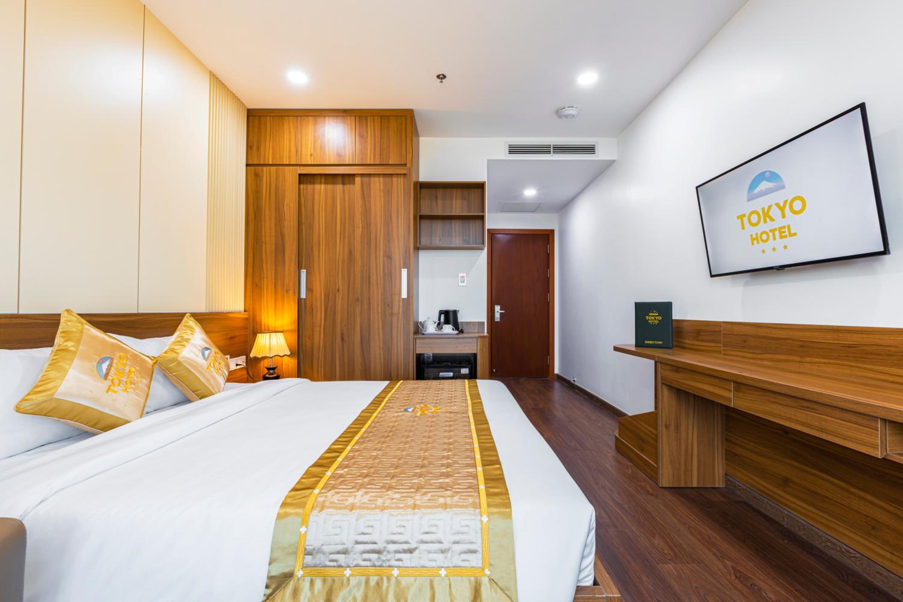 Deluxe King Room - Photo 3