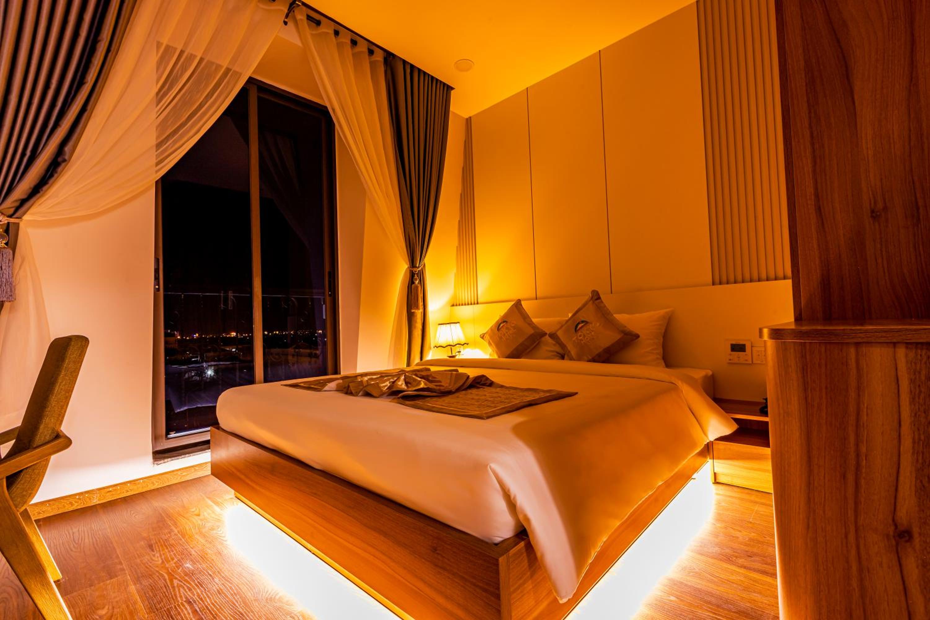Superior King Room