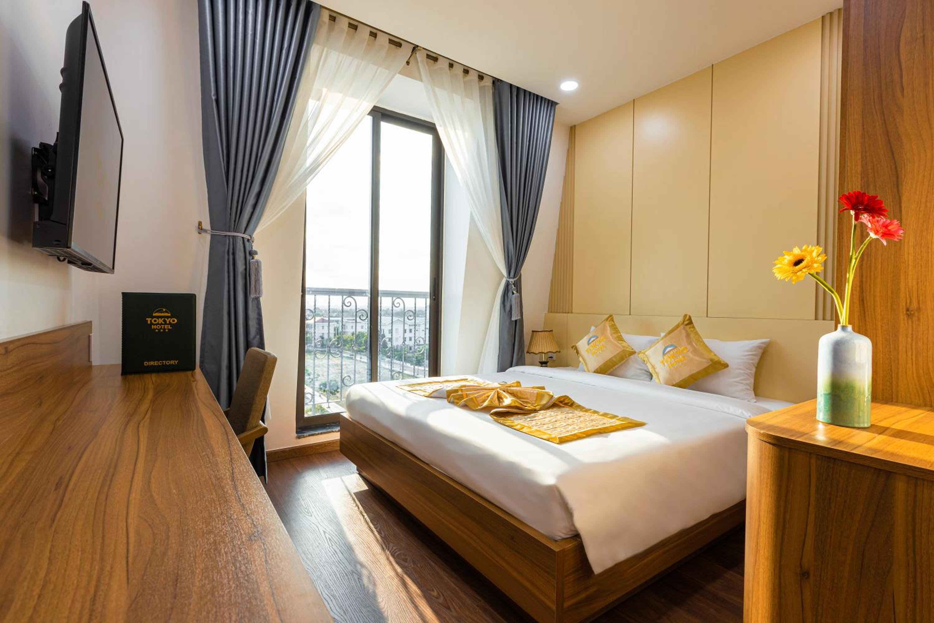 Superior King Room