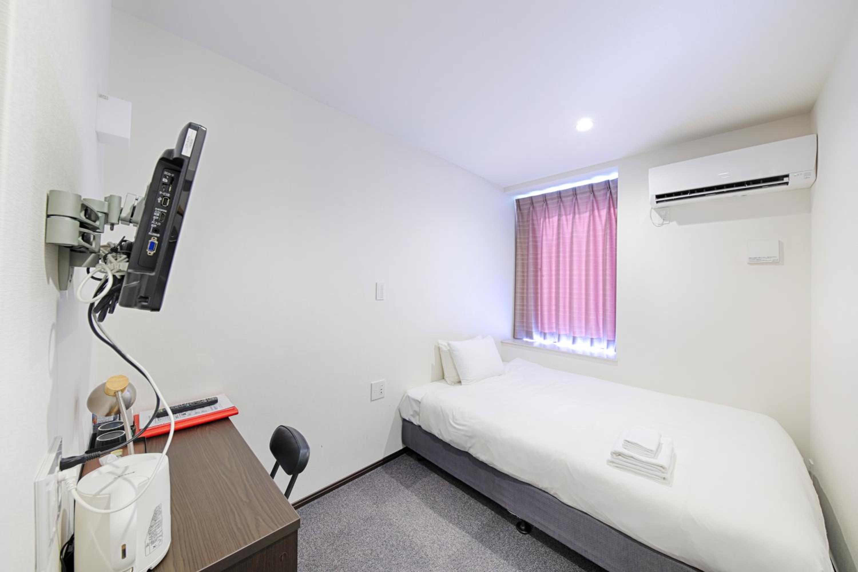 Standard Double Room - Photo 13