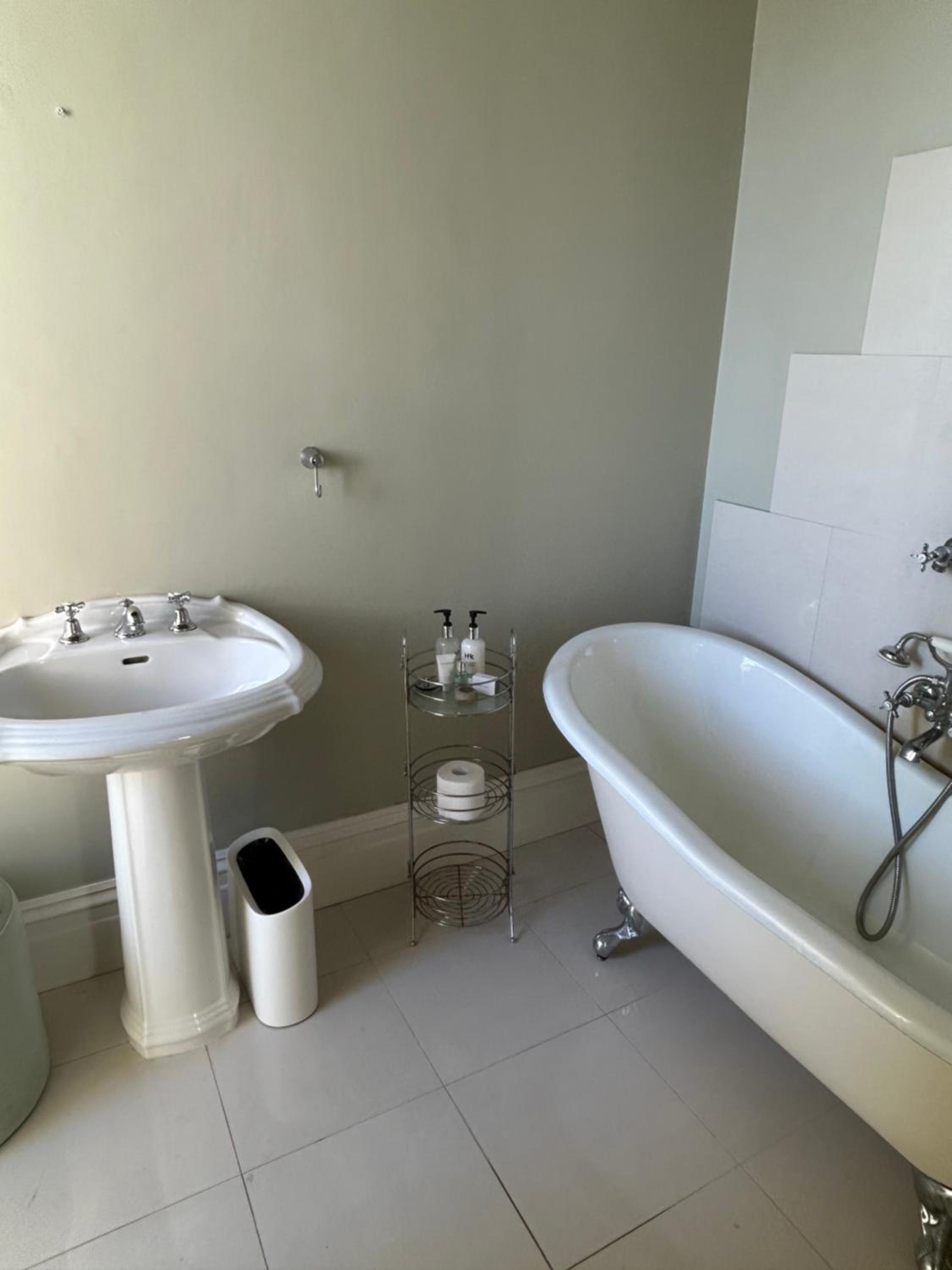 Deluxe Double Room with Bath photo 2