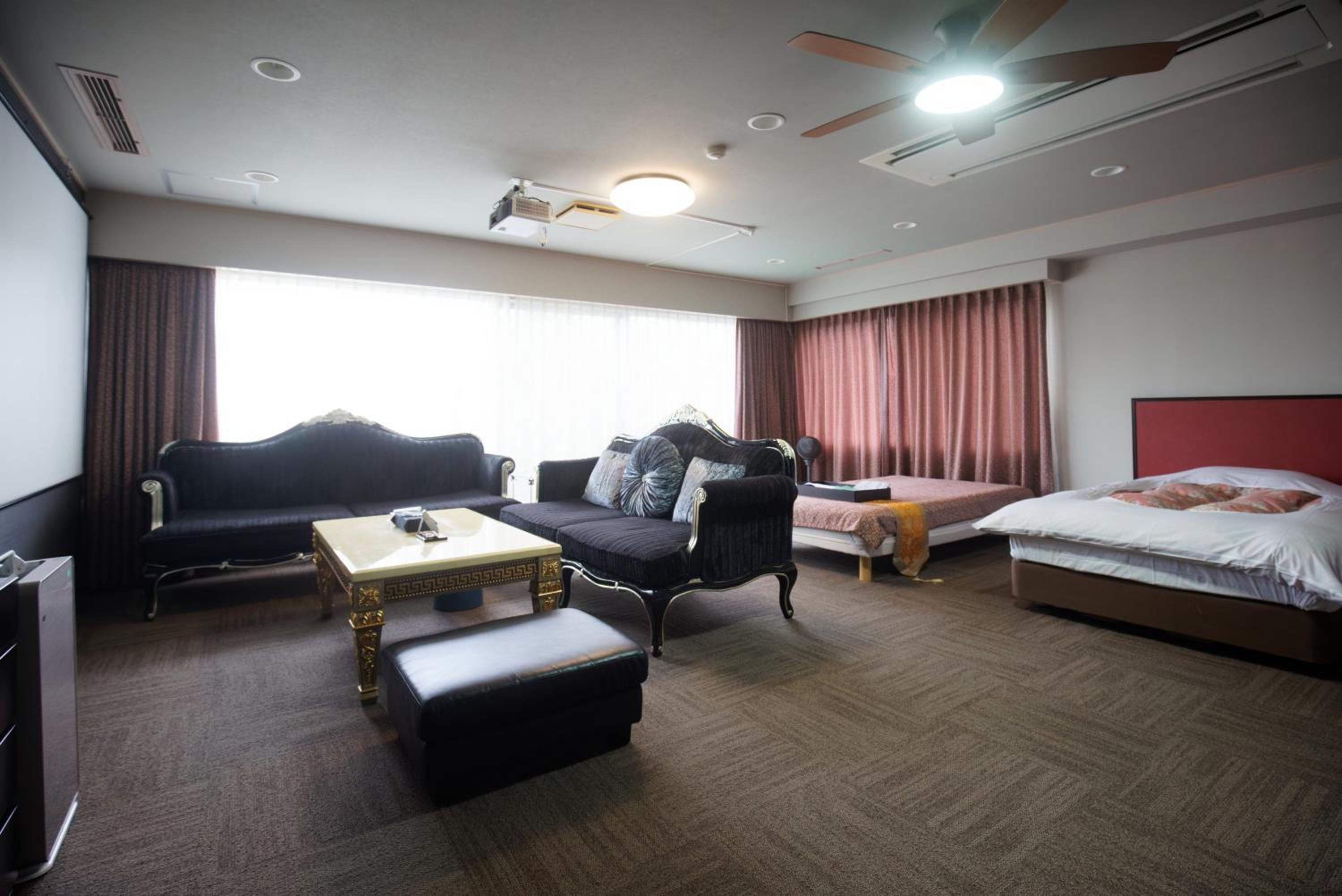 Family Room photo 1