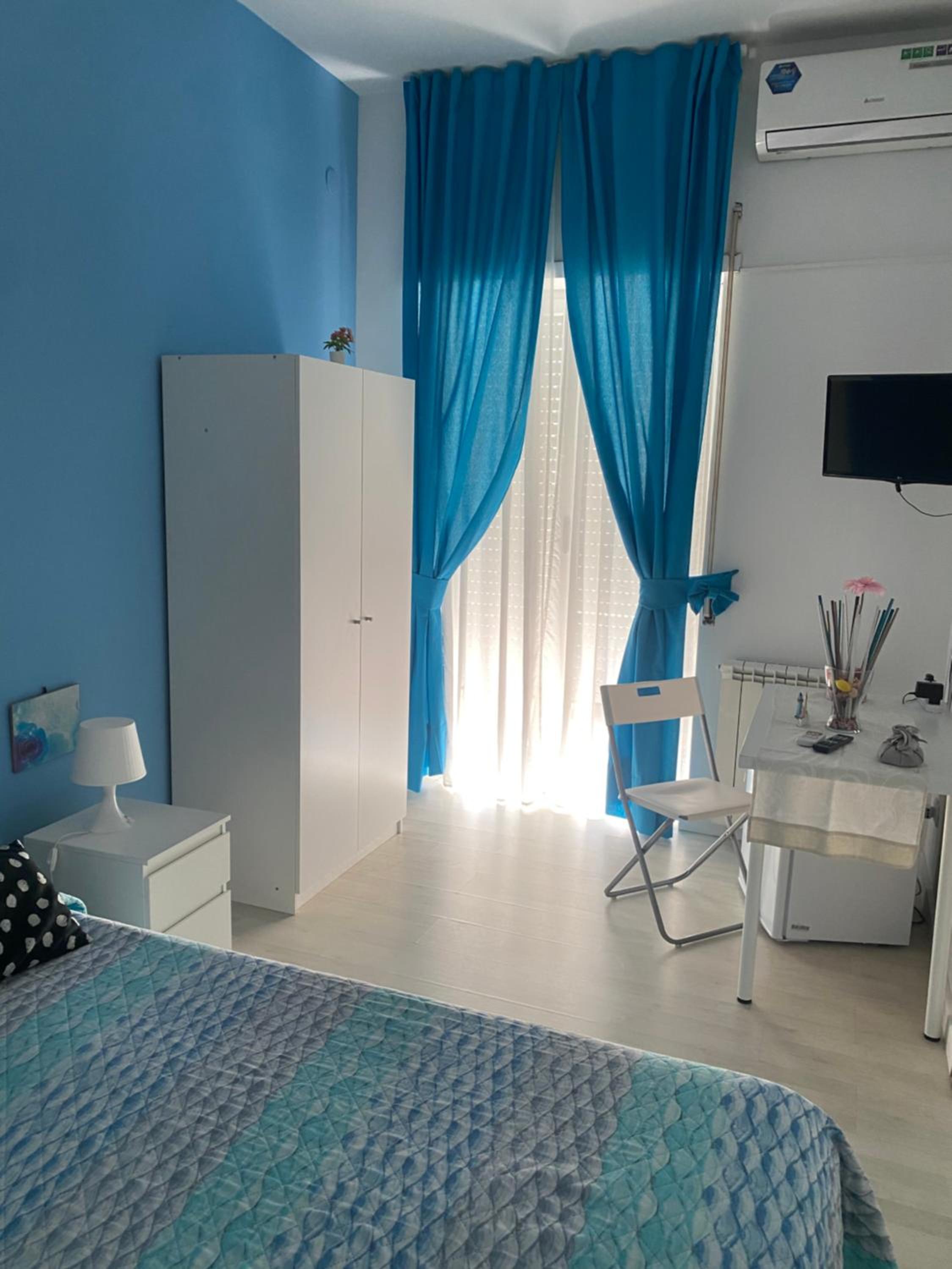 Standard King Room photo 1