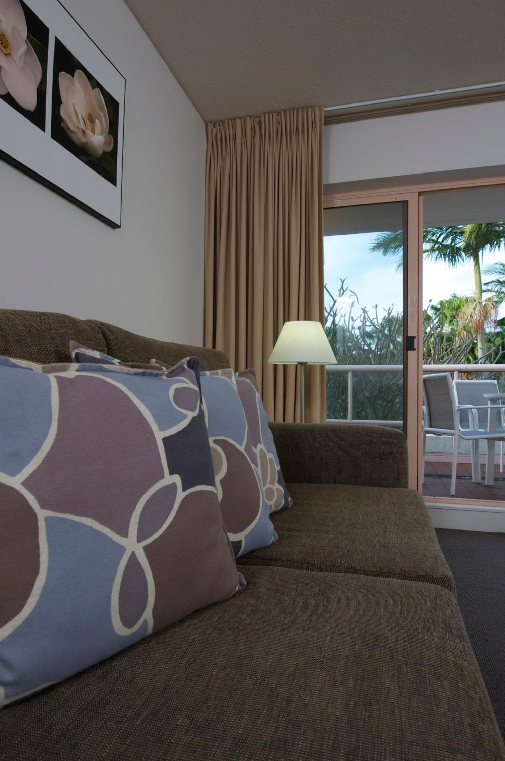 One-Bedroom Apartment photo 2