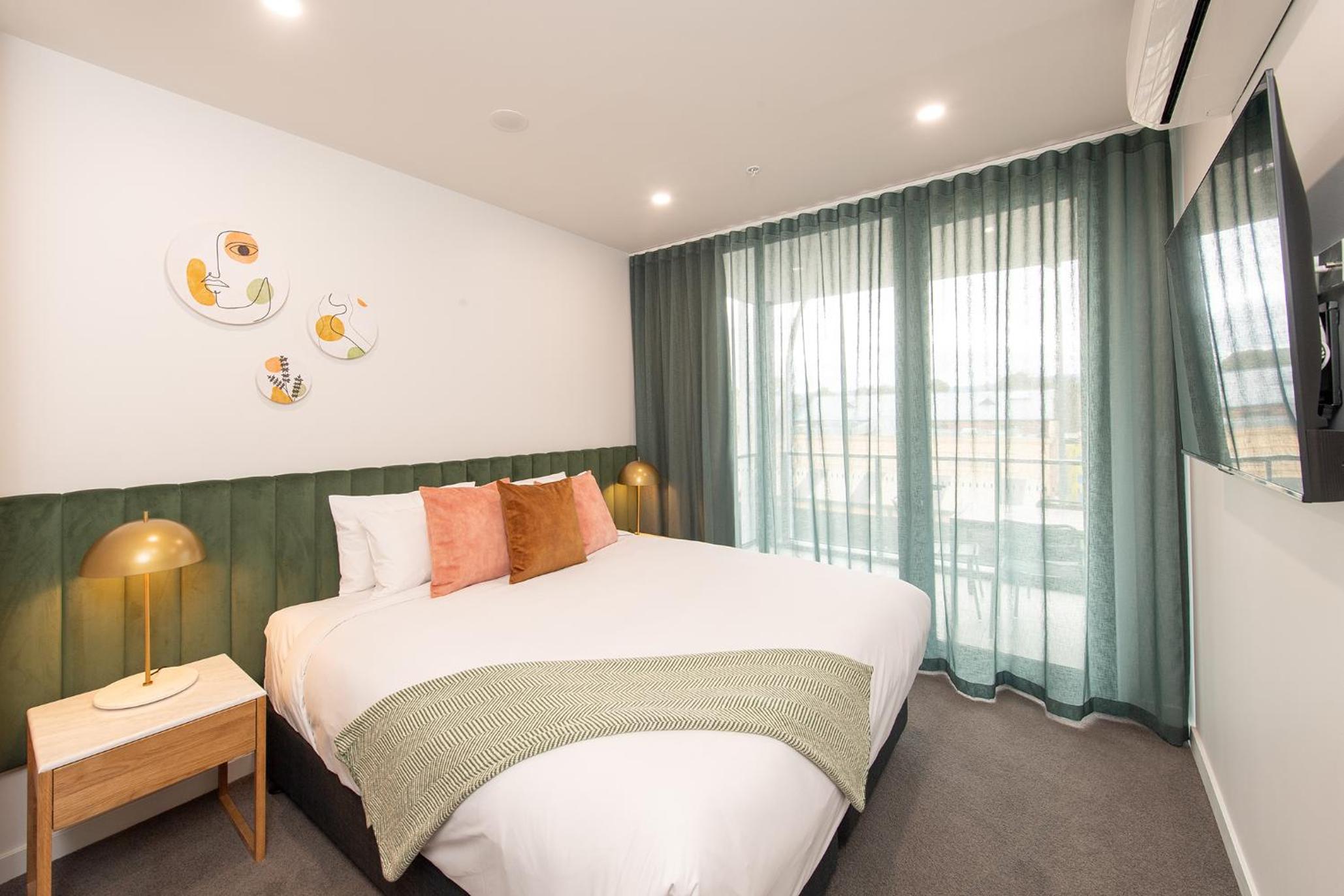 Superior 2 Bedroom Apartment