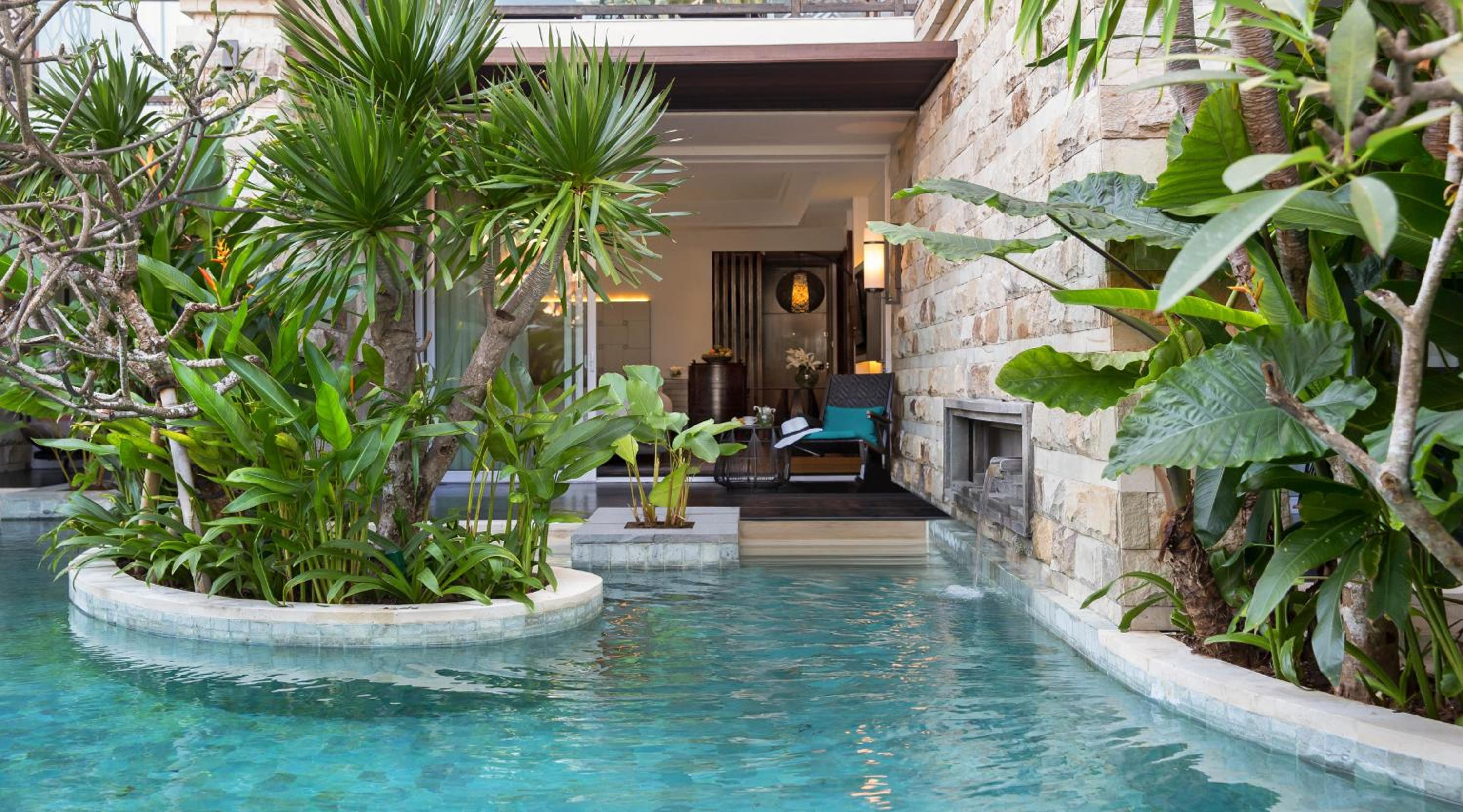 Luxury  King Club Millésime Room with Pool Access - Photo 7