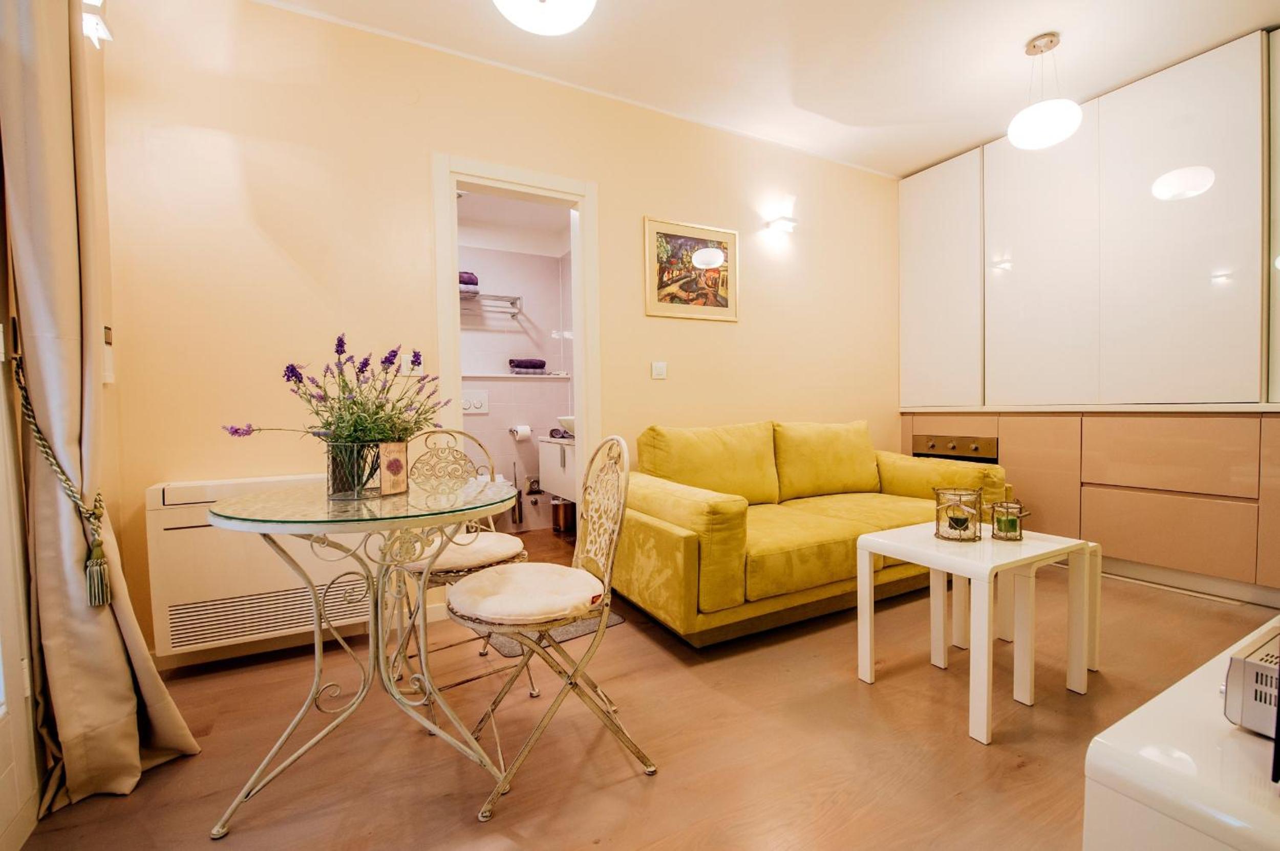 Studio Apartment - Photo 6