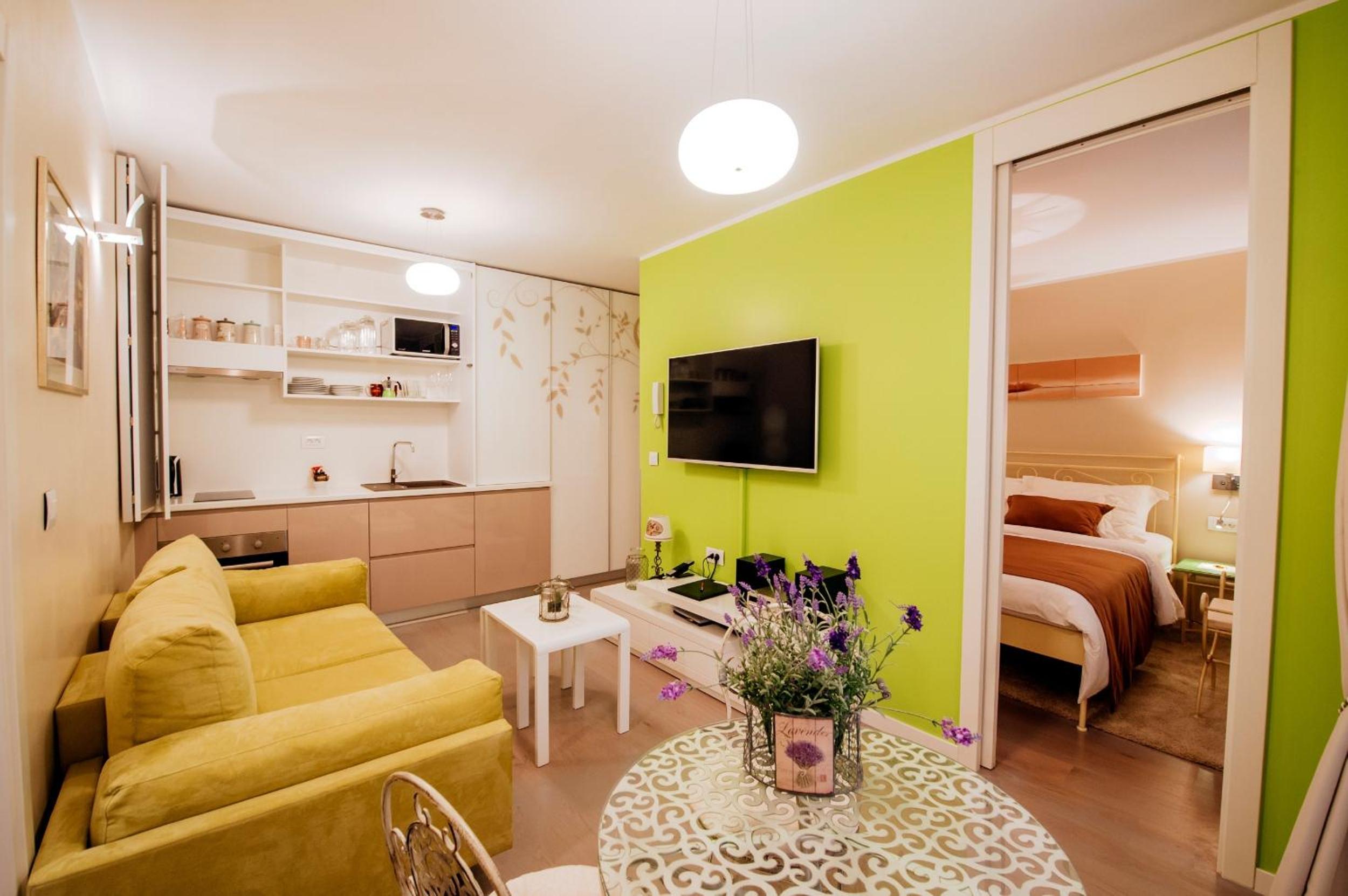 Studio Apartment - Photo 15