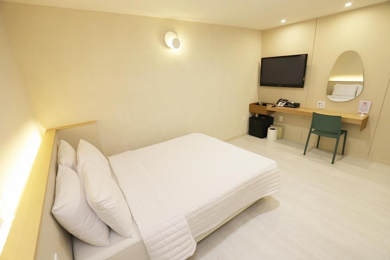 Standard Double Room photo 2