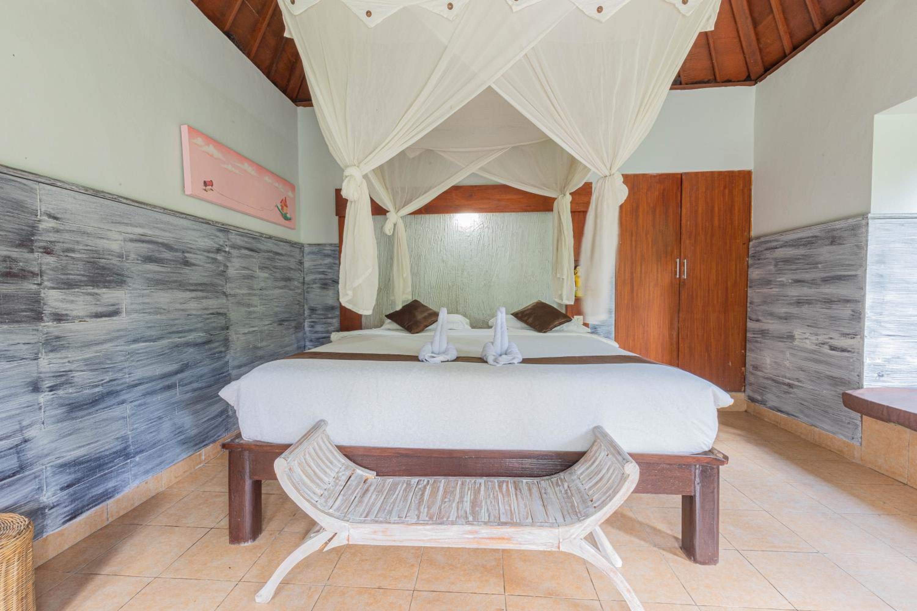 One Bungalow King Bed With Garden View - Photo 6