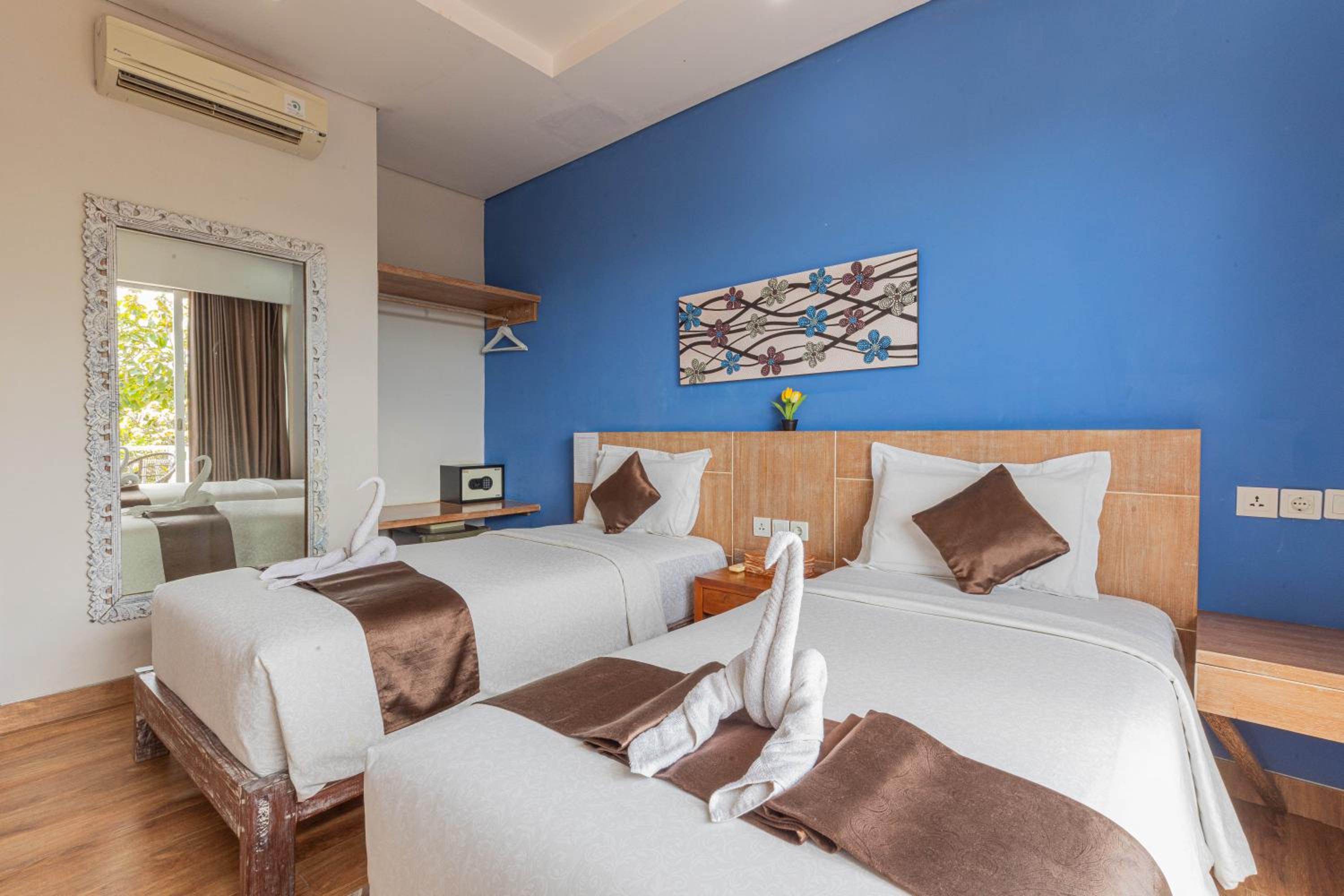 Deluxe Twin Room Balcony With Pool View - Photo 2
