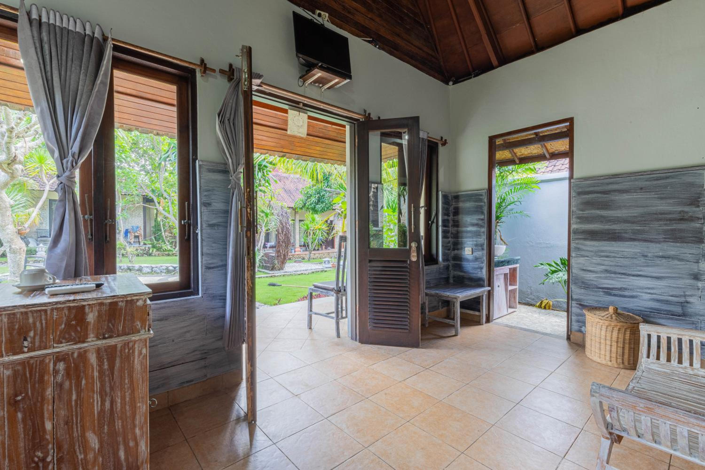 One Bungalow King Bed With Garden View - Photo 7