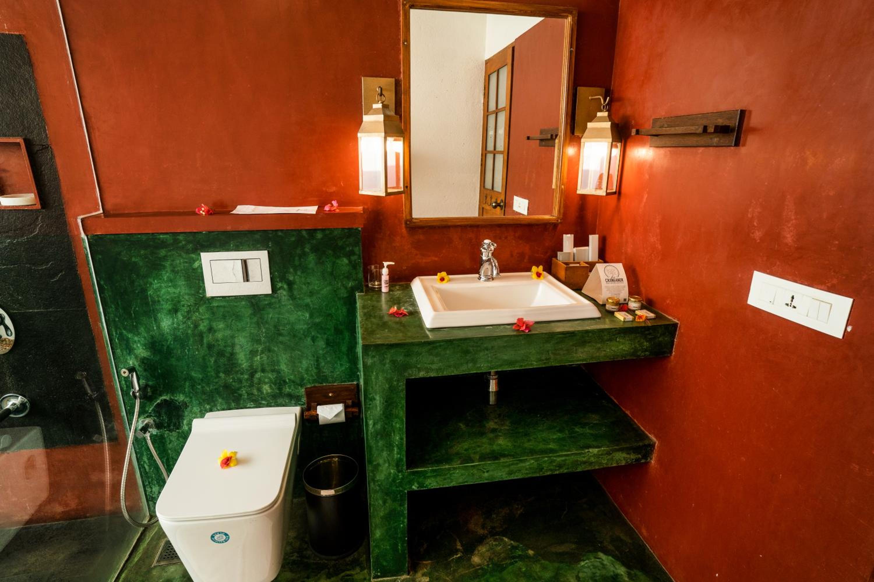 Deluxe Double or Twin Room with River View - Photo 9