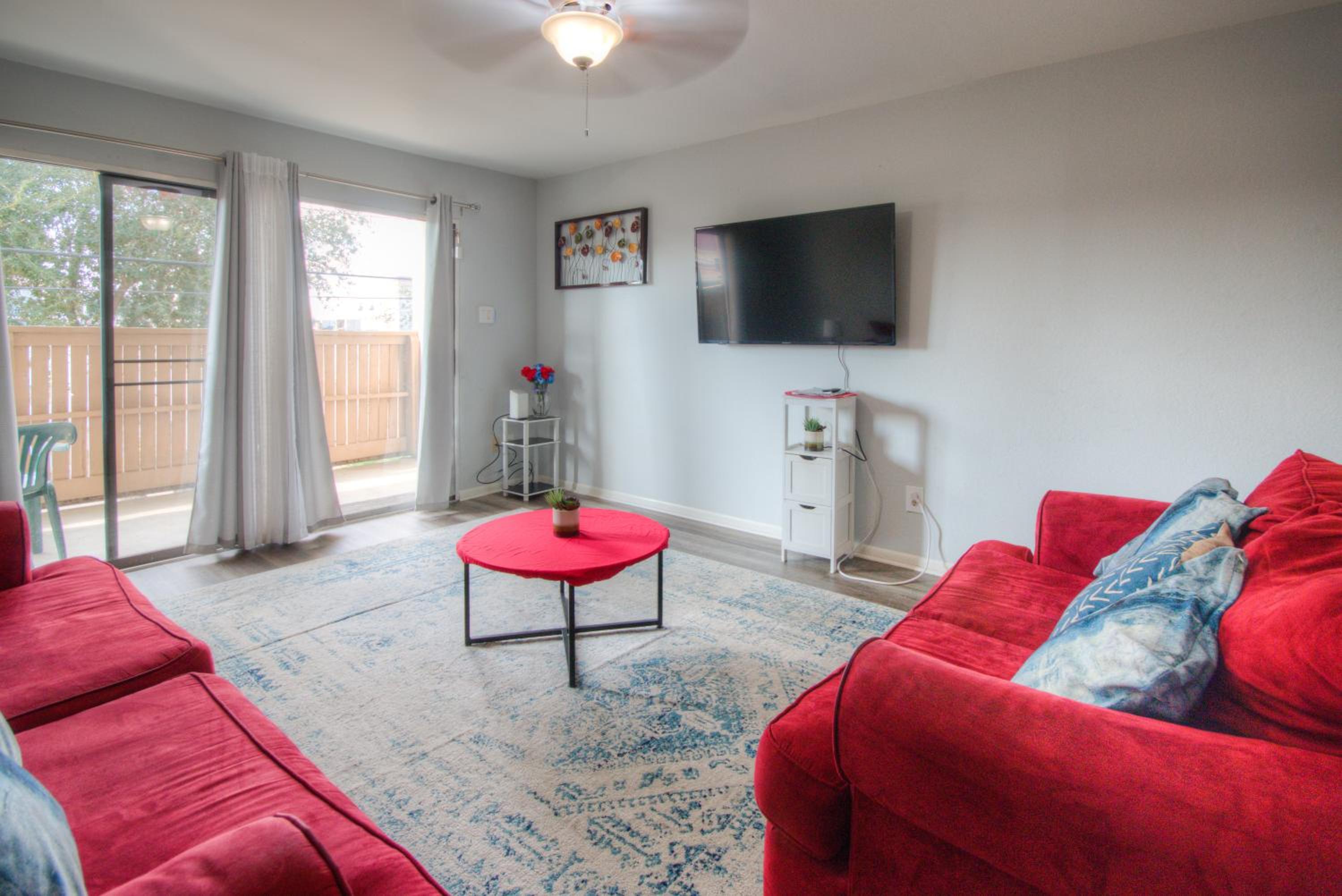Three-Bedroom Apartment - Photo 42