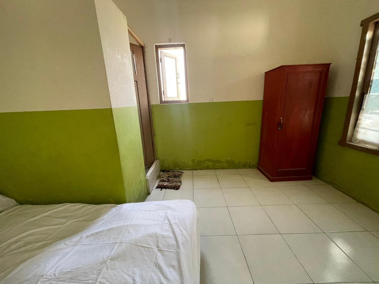Budget Double Room photo 2