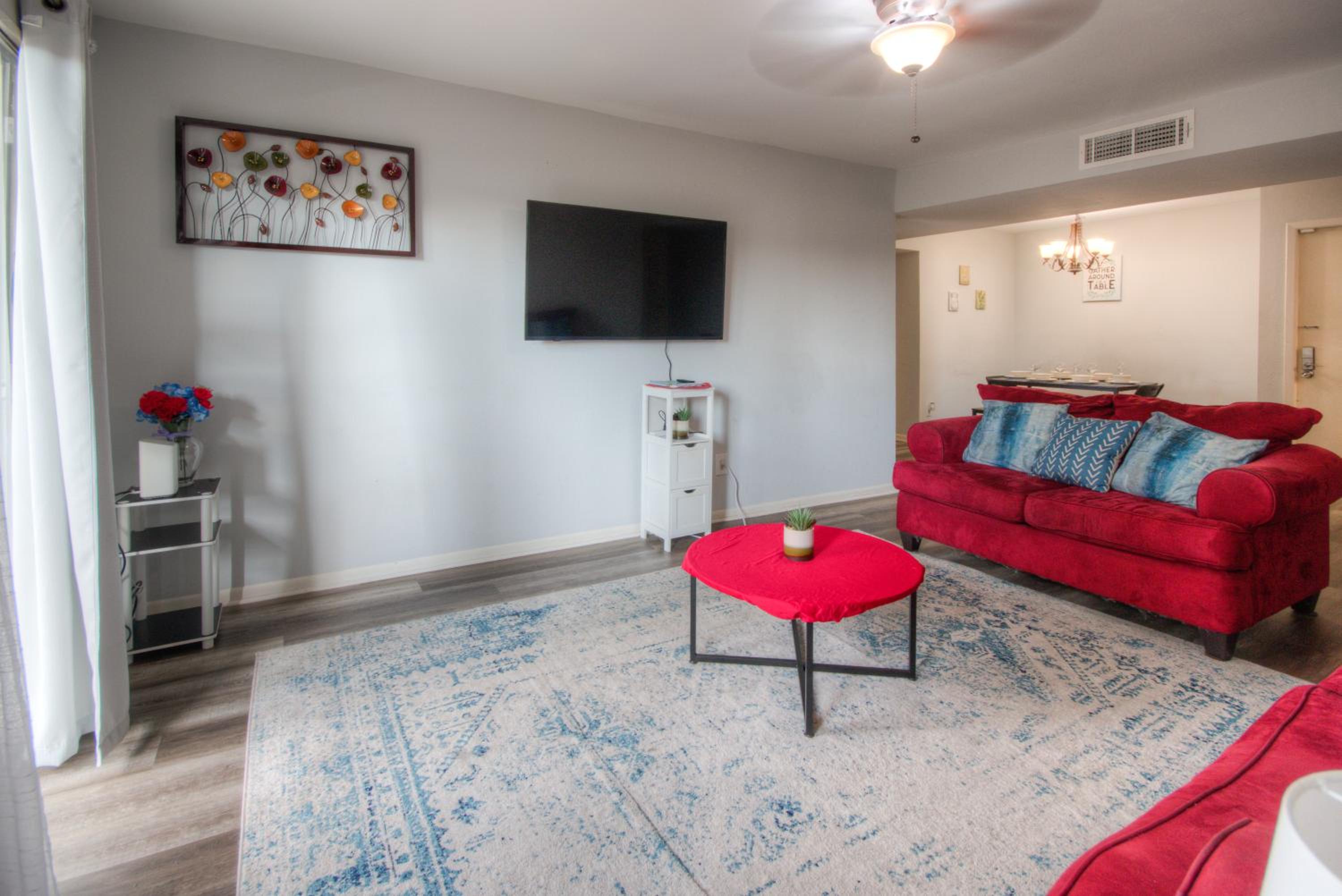 Three-Bedroom Apartment - Photo 52