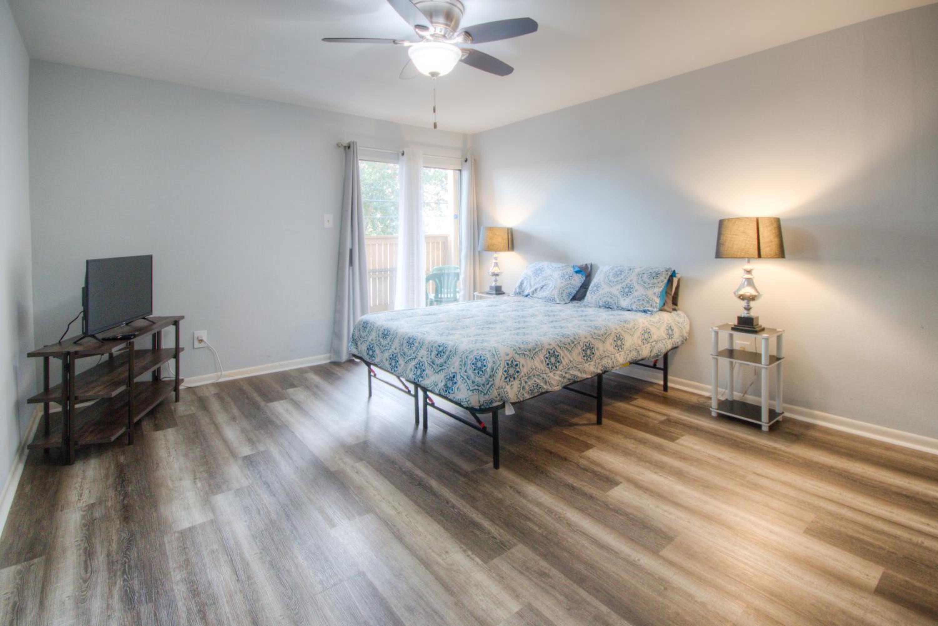 Three-Bedroom Apartment - Photo 11
