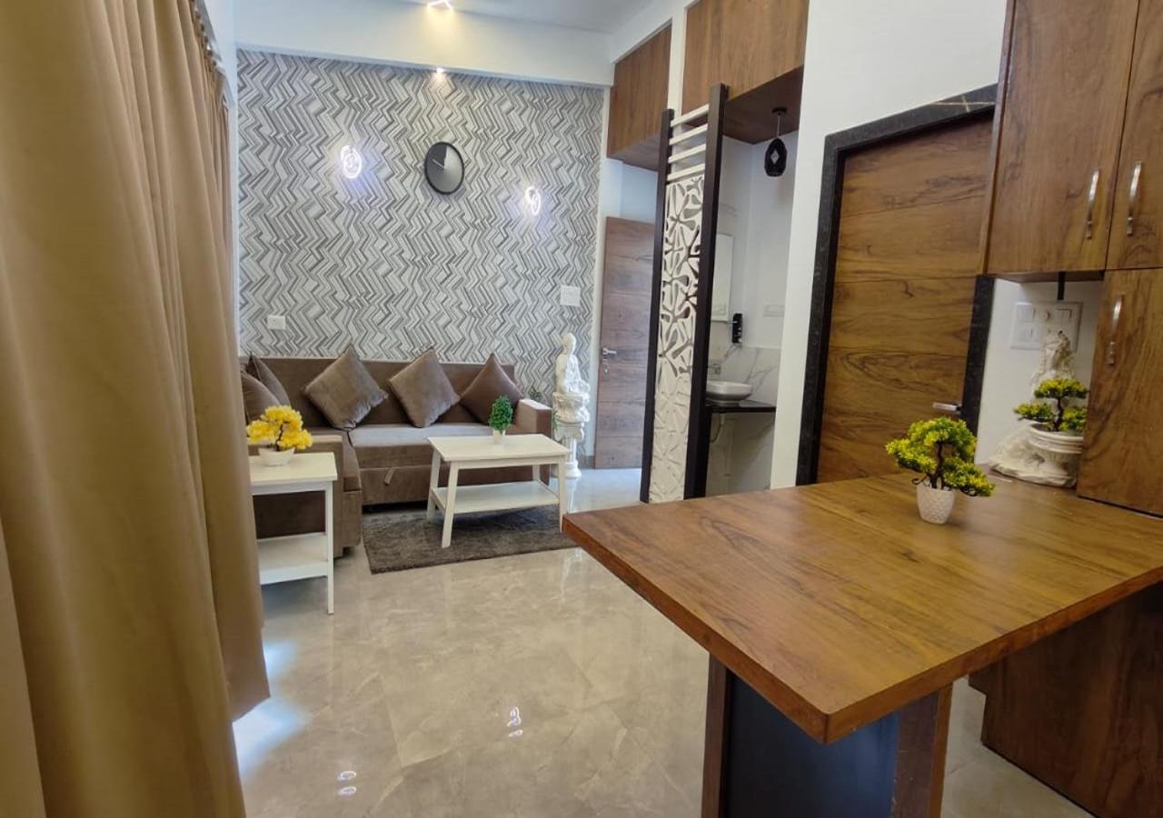 Deluxe King Room - Photo 14