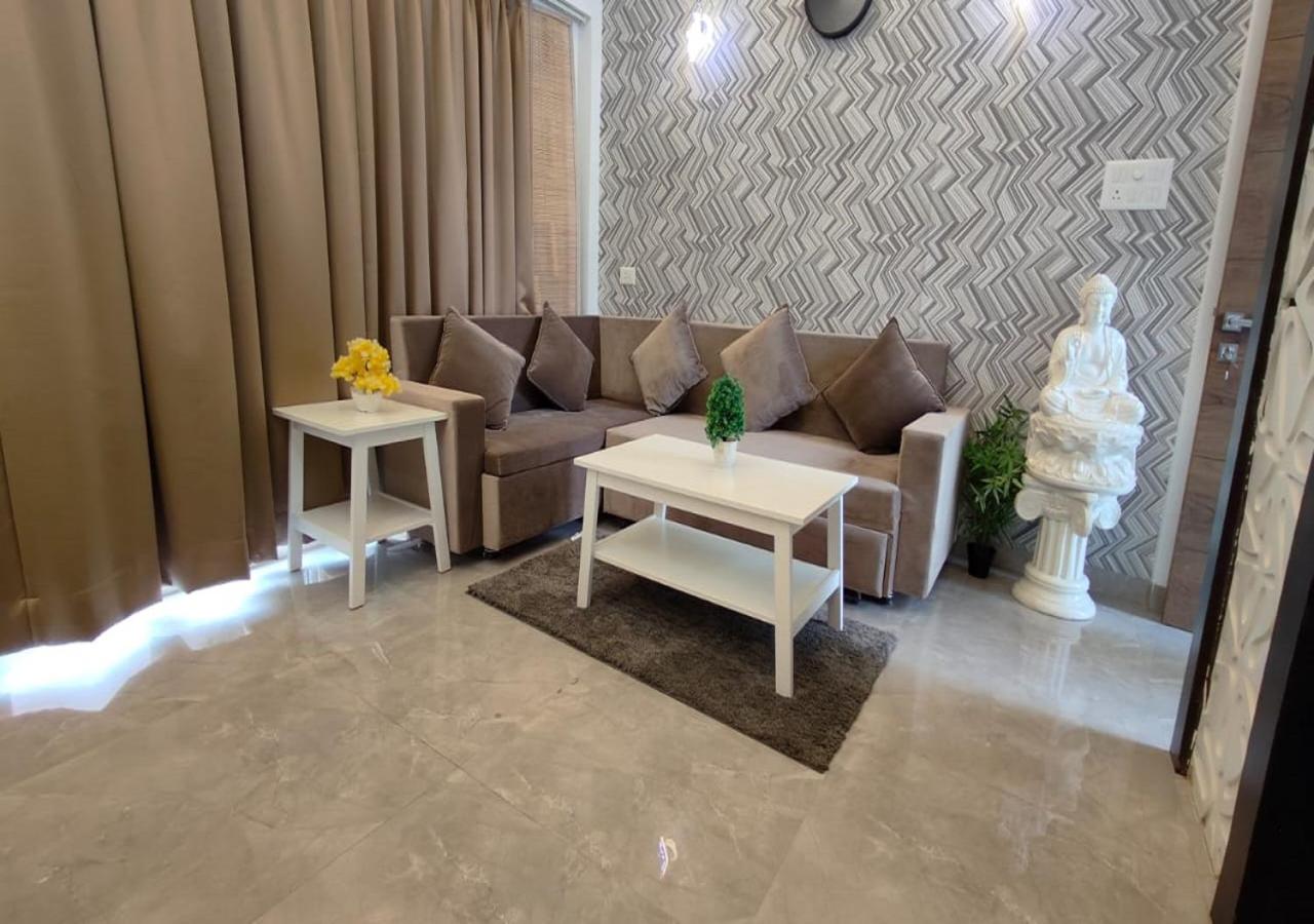 Deluxe King Room - Photo 15