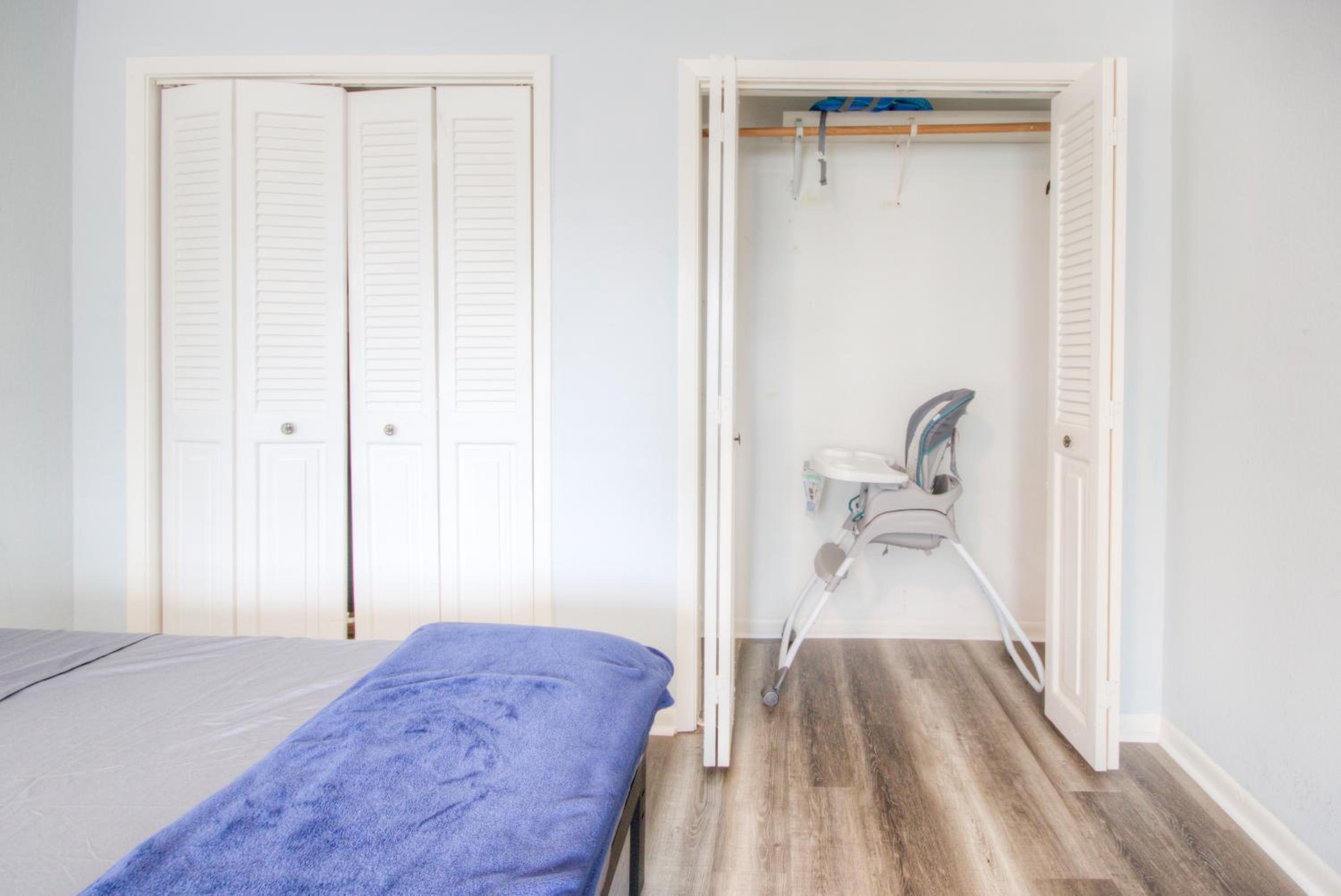 Three-Bedroom Apartment - Photo 14