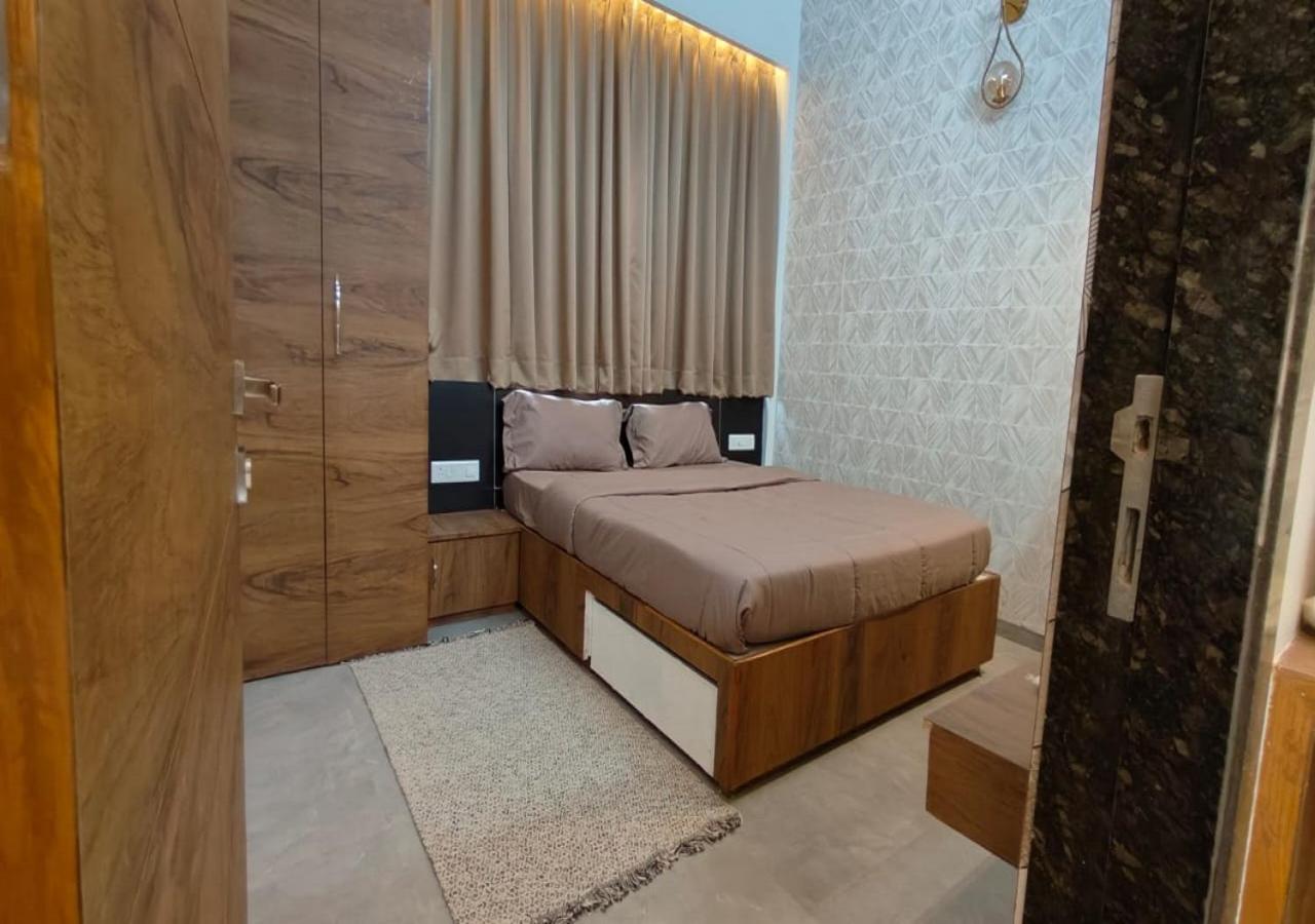Deluxe King Room - Photo 16