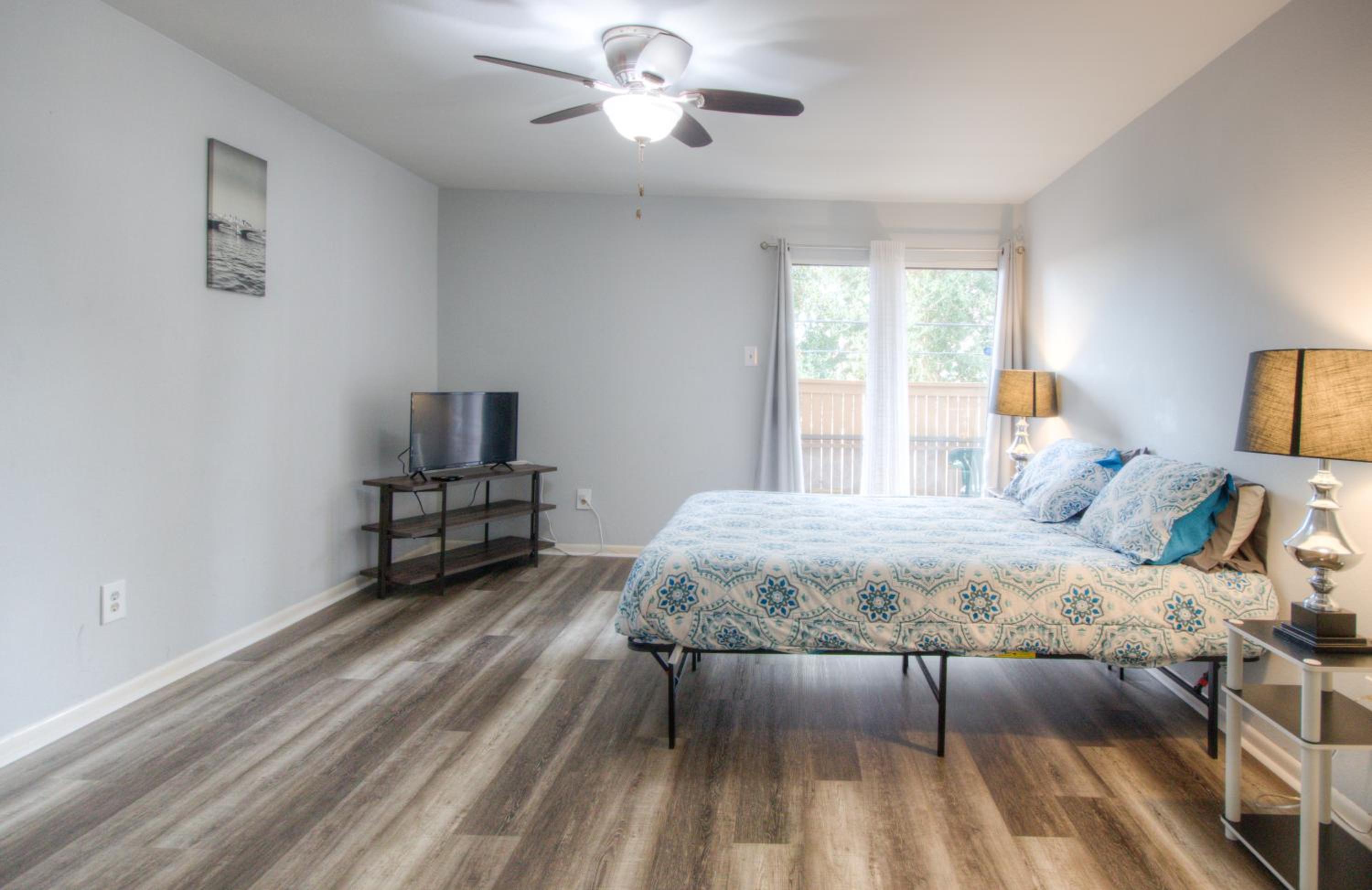 Three-Bedroom Apartment - Photo 16