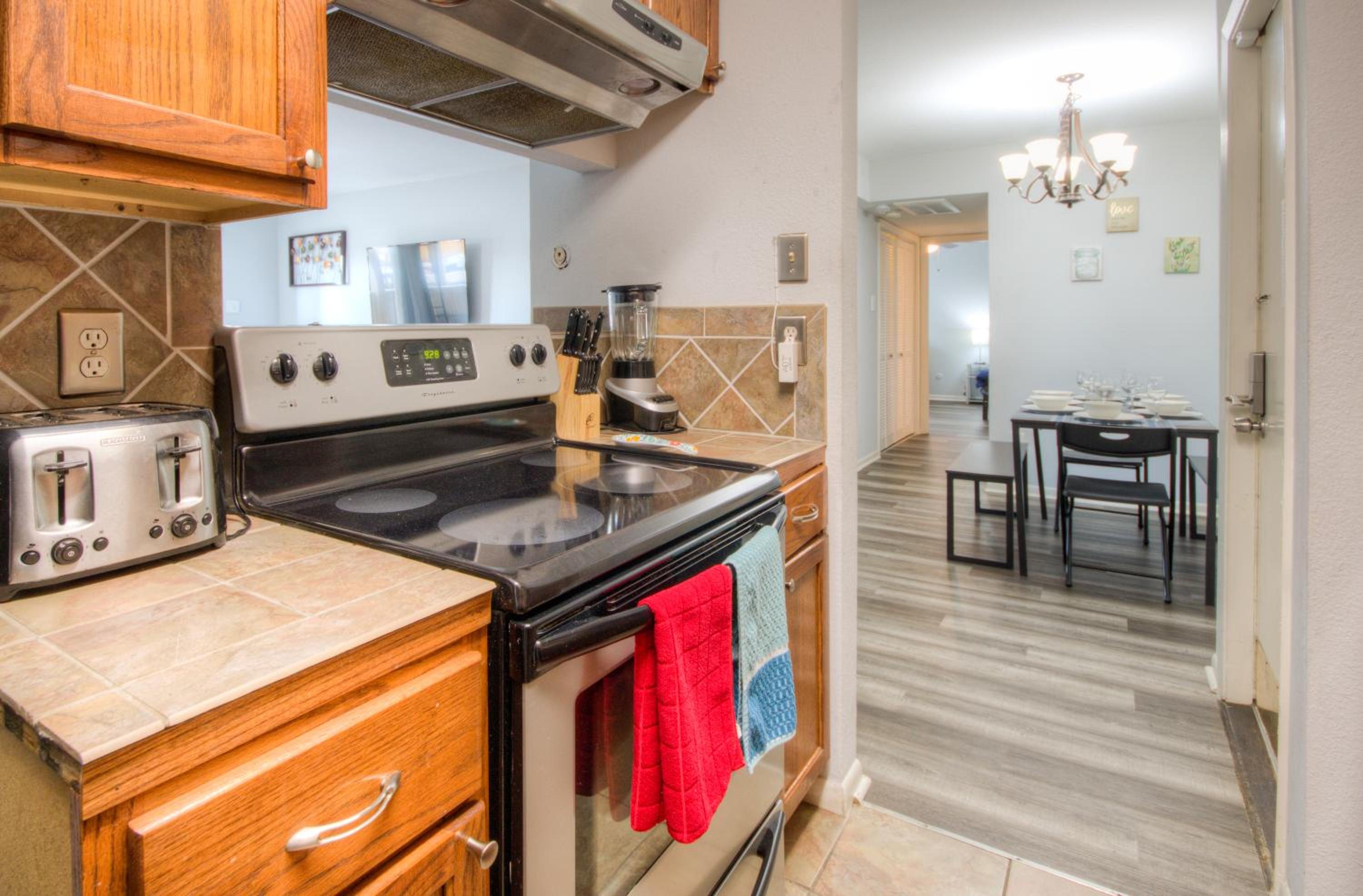 Three-Bedroom Apartment - Photo 19