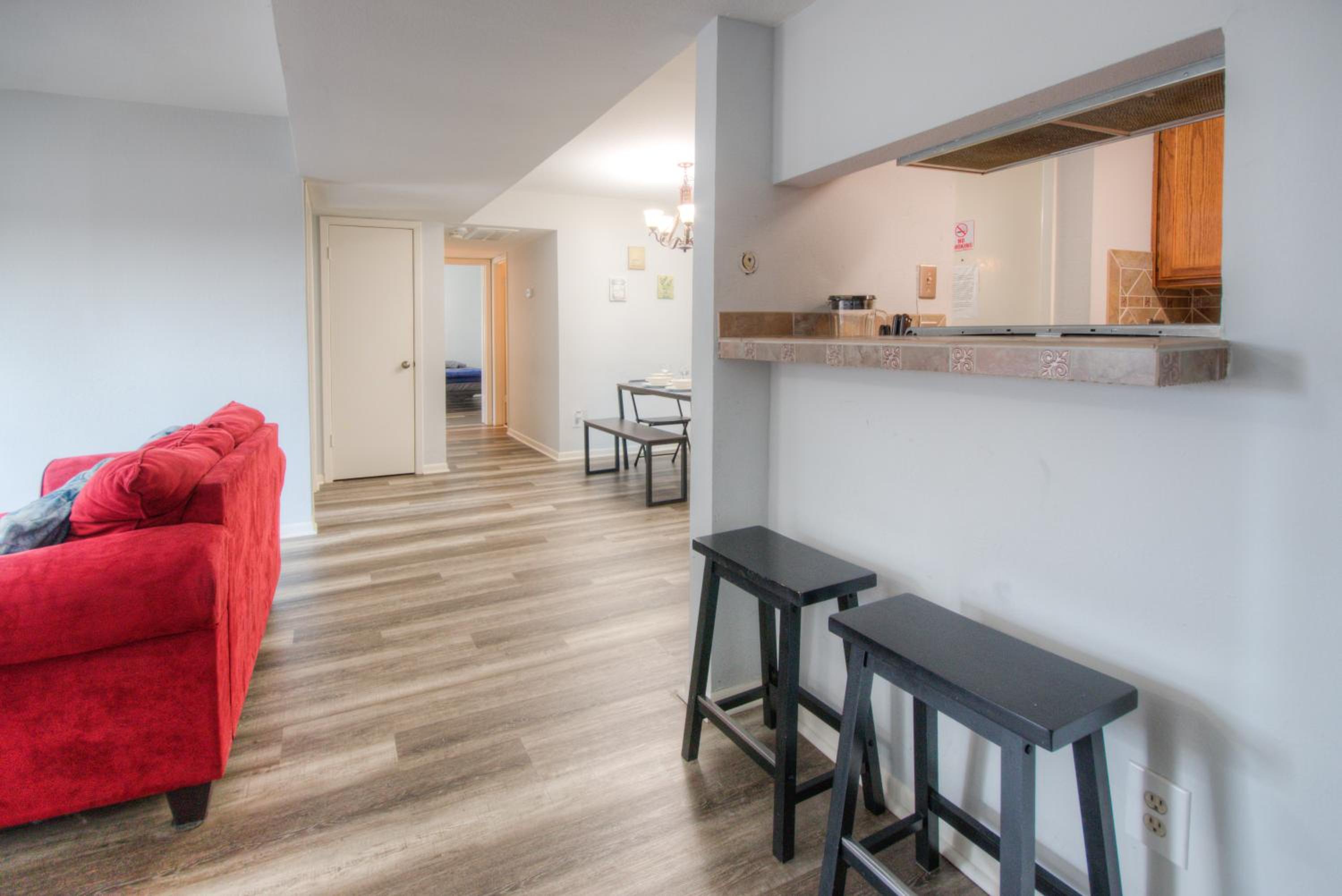 Three-Bedroom Apartment - Photo 21