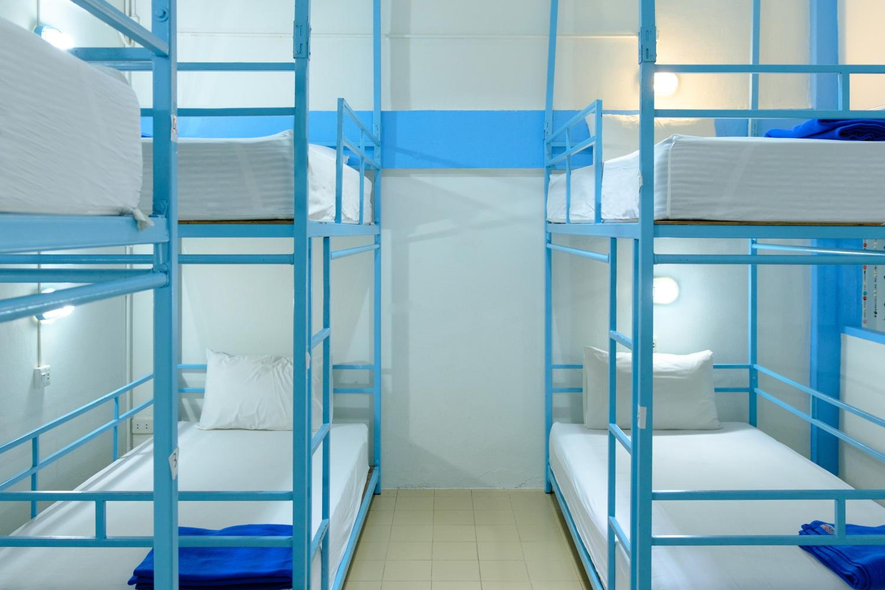 Bed in 8-Bed Mixed Dormitory Room photo 3