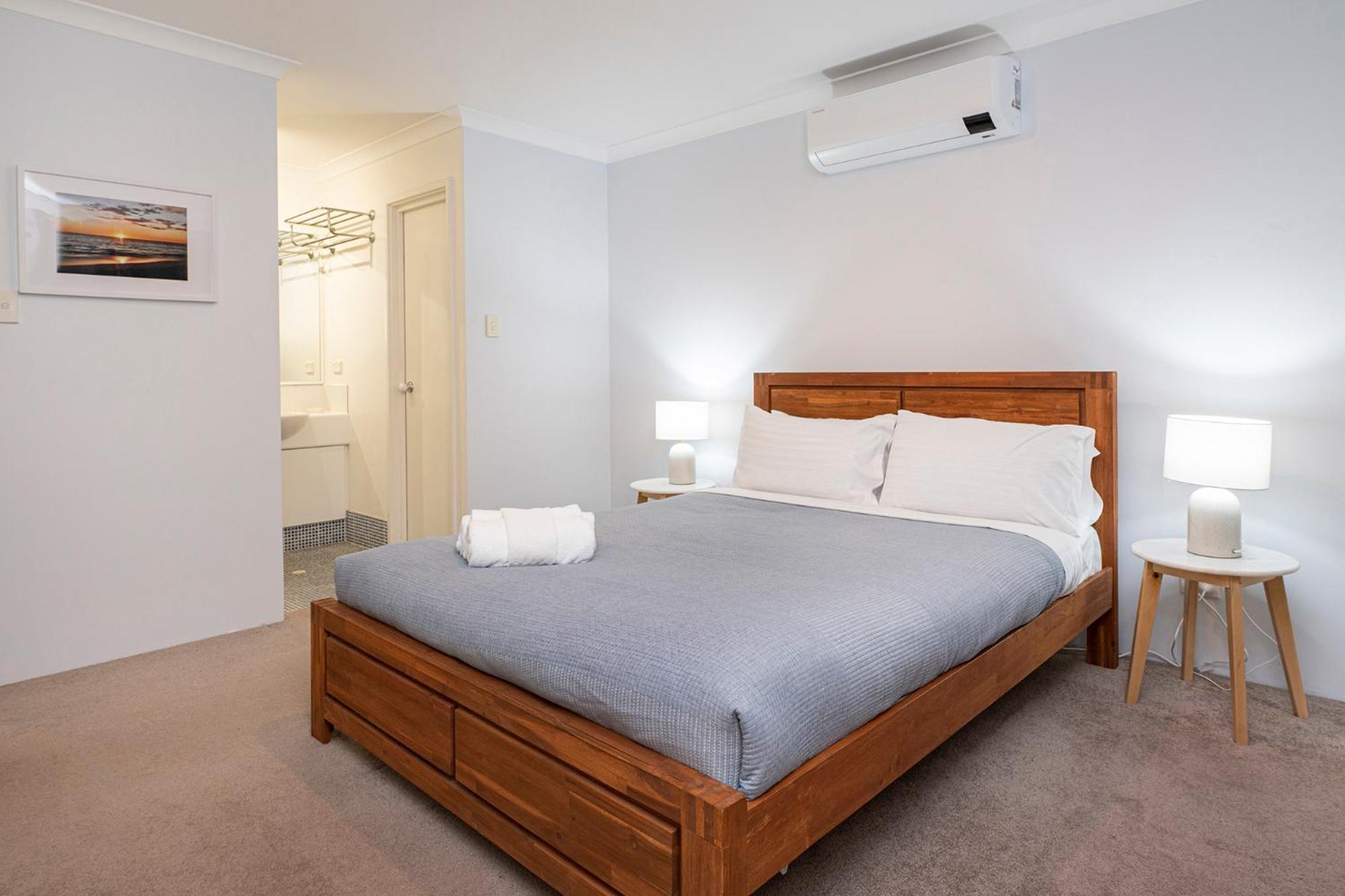 Four-Bedroom House photo 1